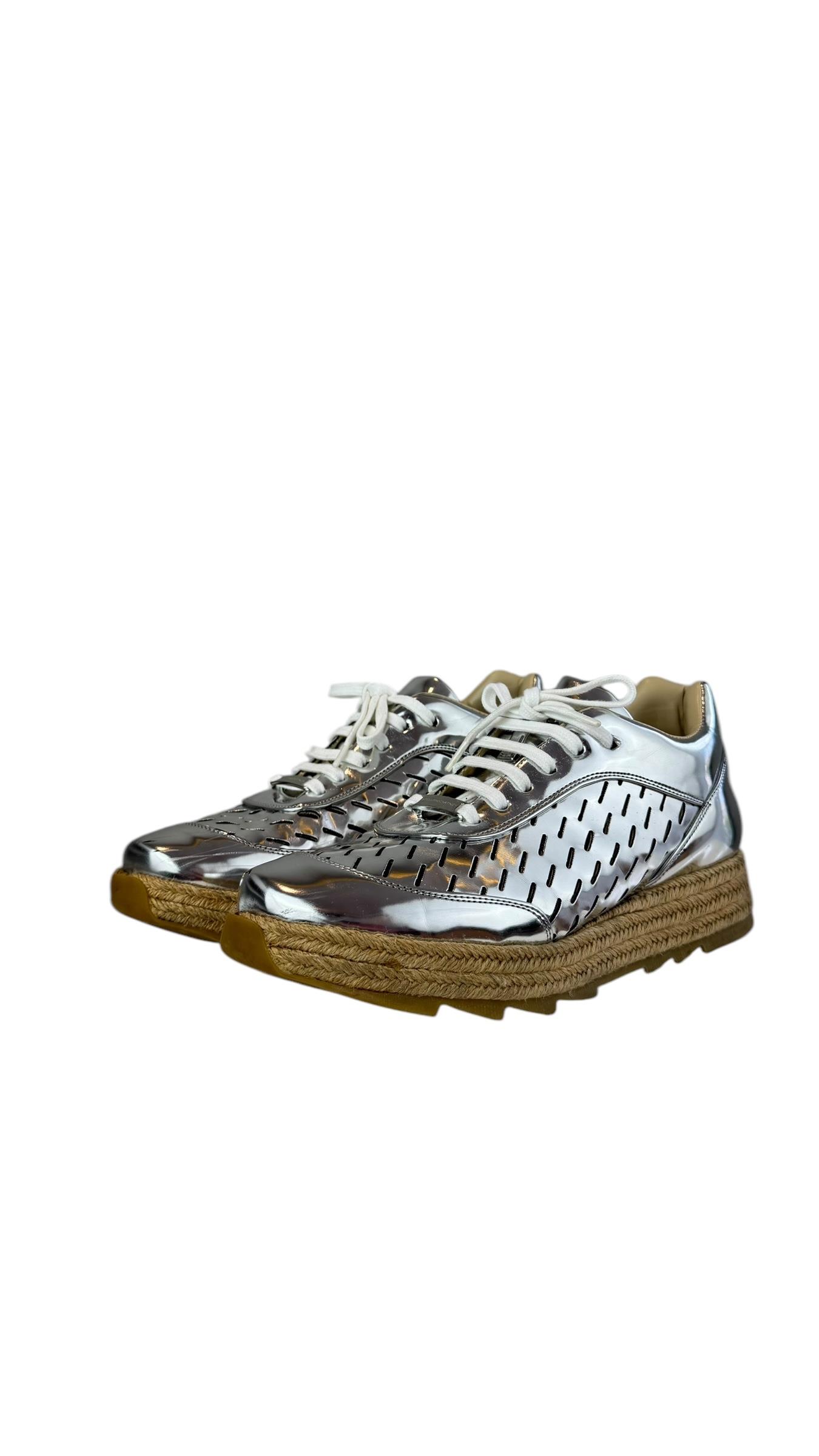 STELLA MCCARTNEY SILVER PATENT LEATHER SNEAKERS