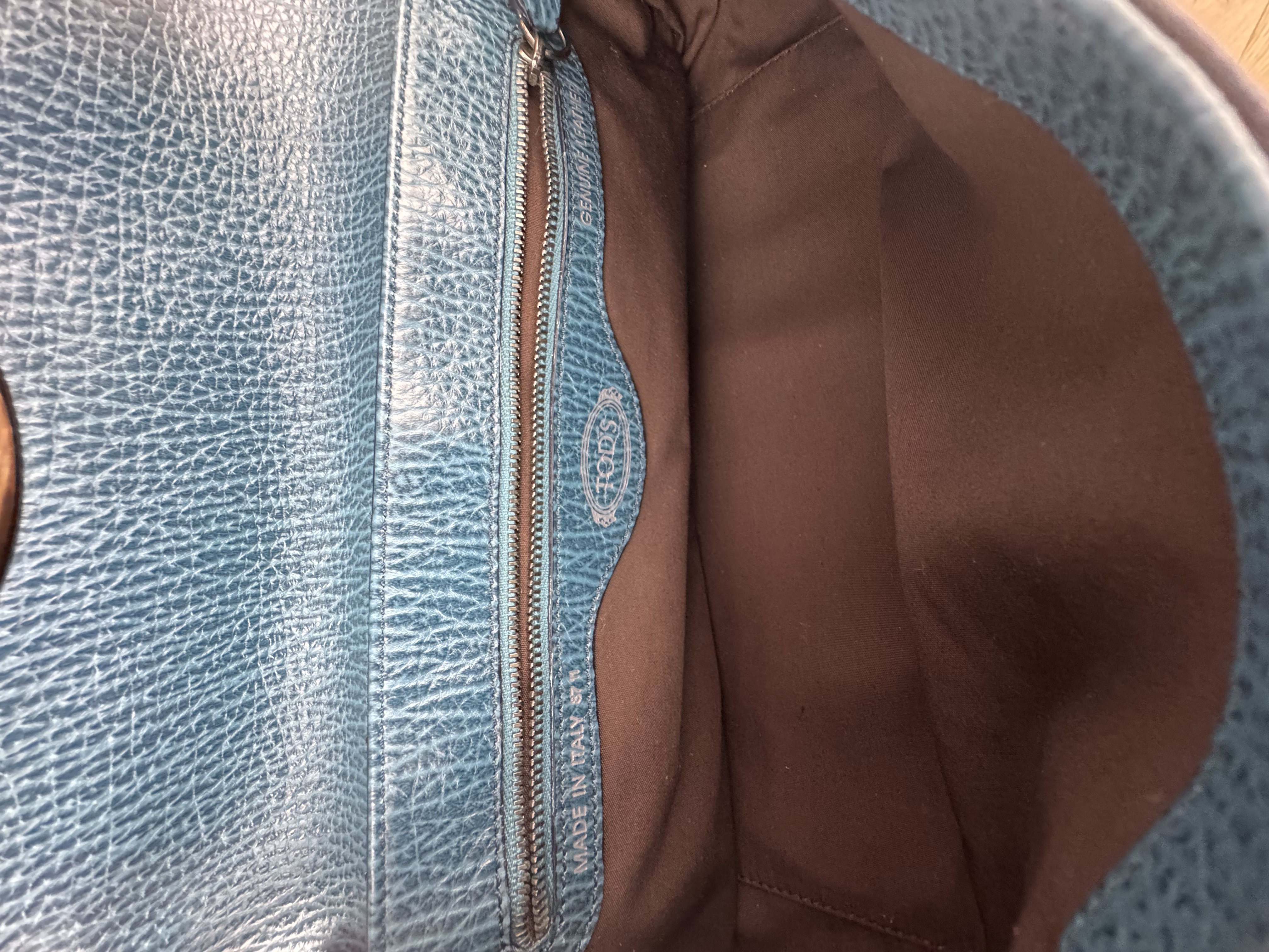 TOD'S BLUE LEATHER SHOULDER BAG