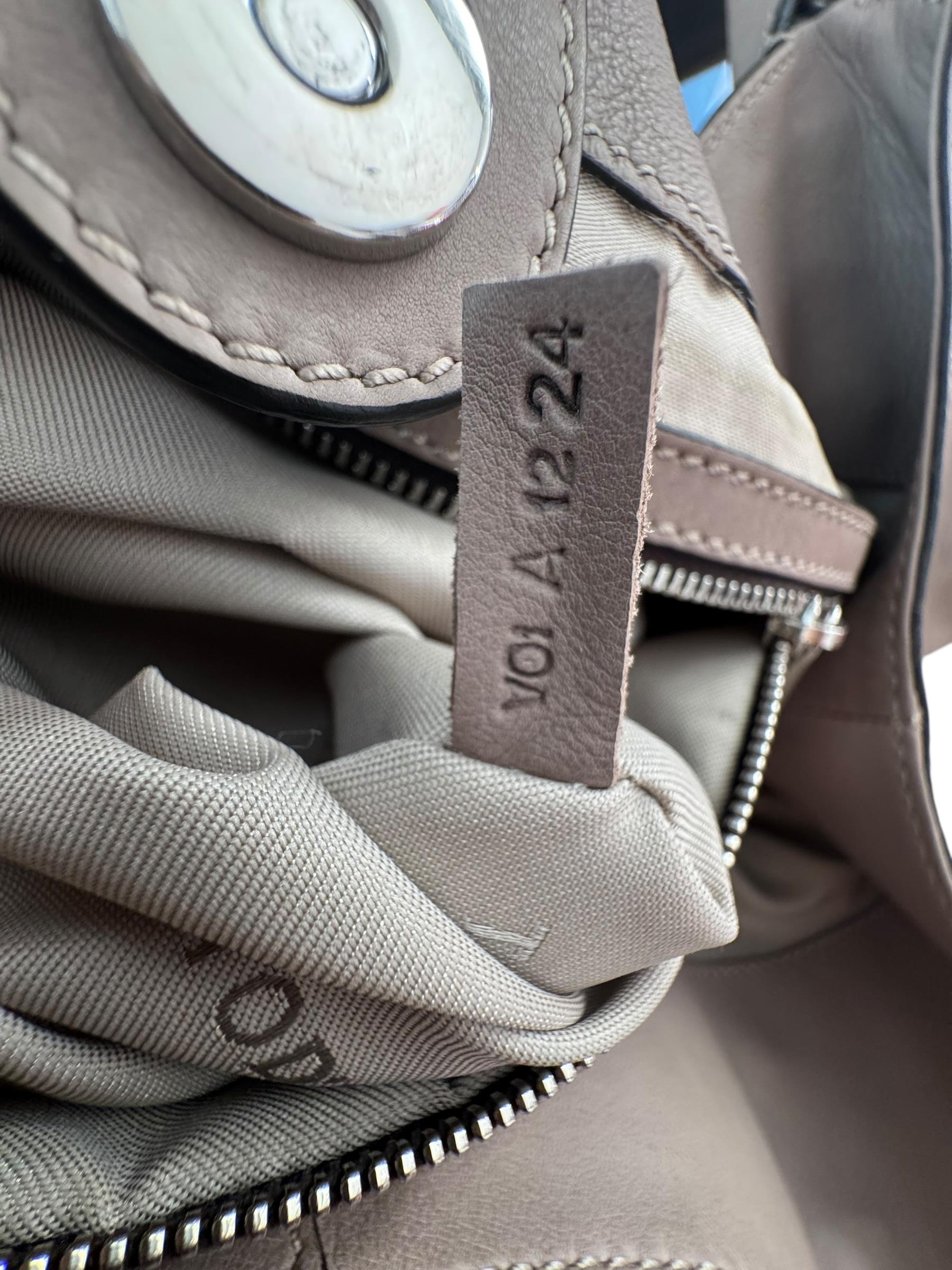 TOD'S MINK HOBO BAG