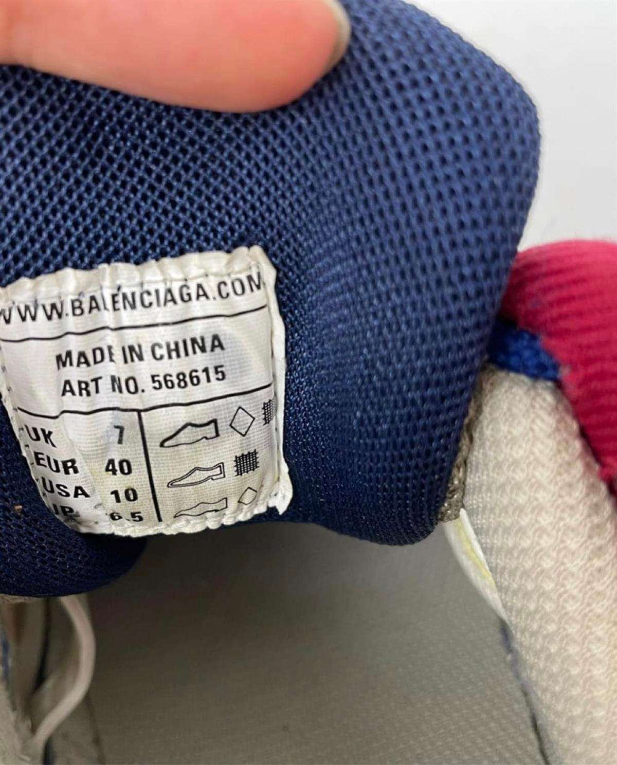 TRACK 2 SNEAKERS