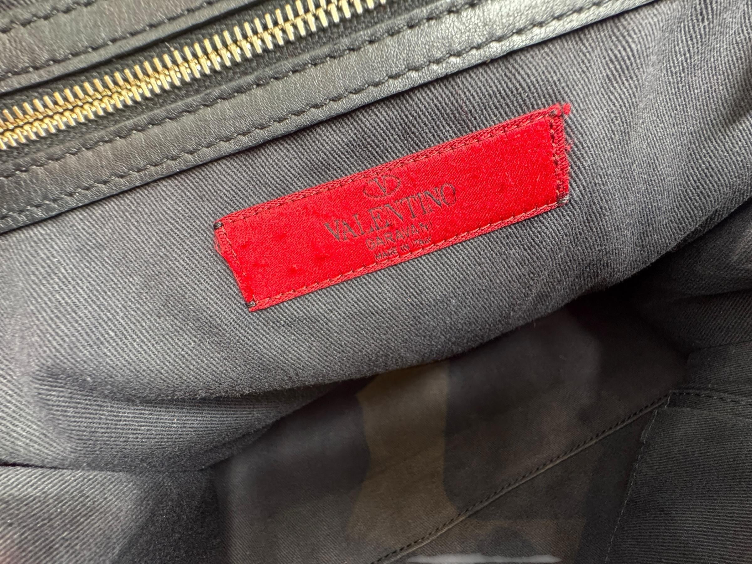 VALENTINO BLACK LEATHER ROCKSTUD BAG