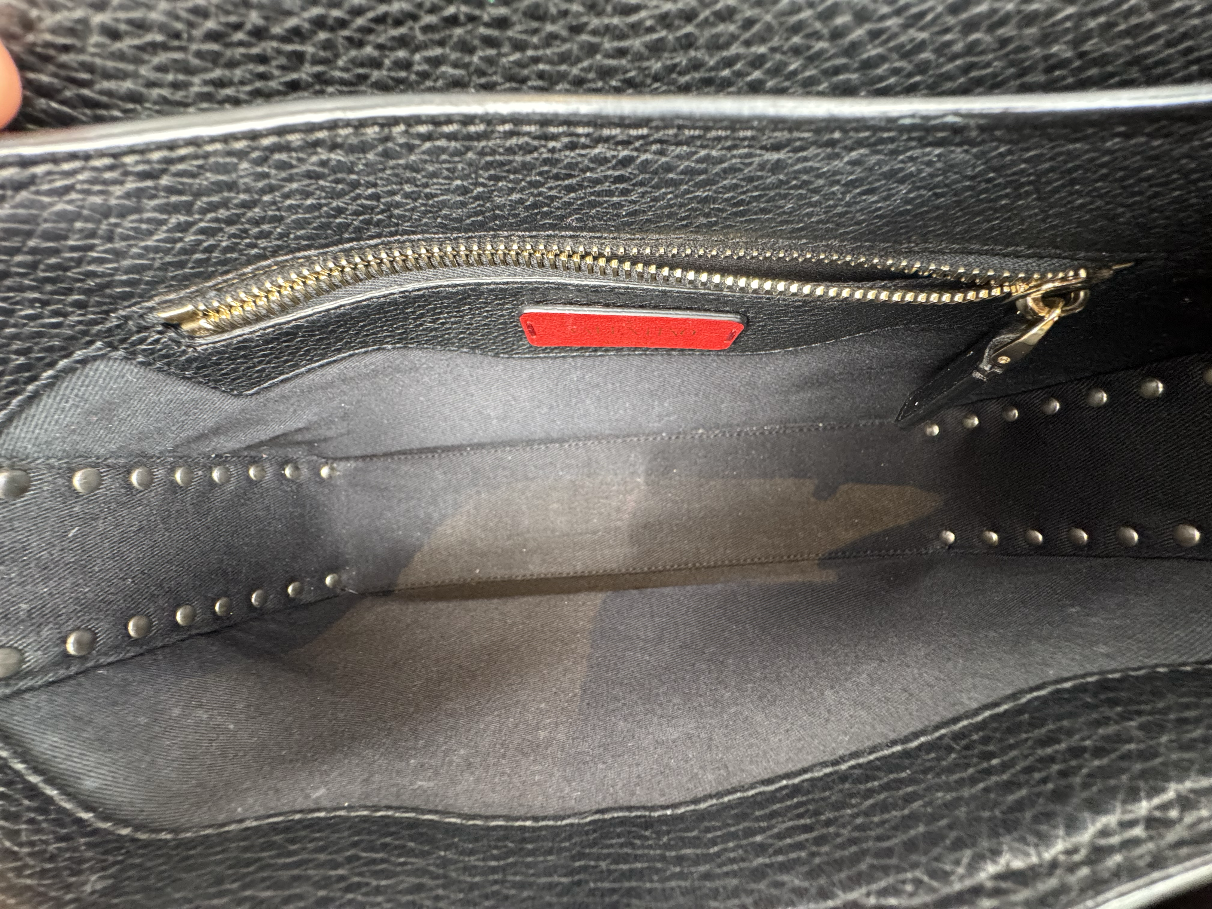 VALENTINO BLACK ROCKSTUD SHOULDER BAG