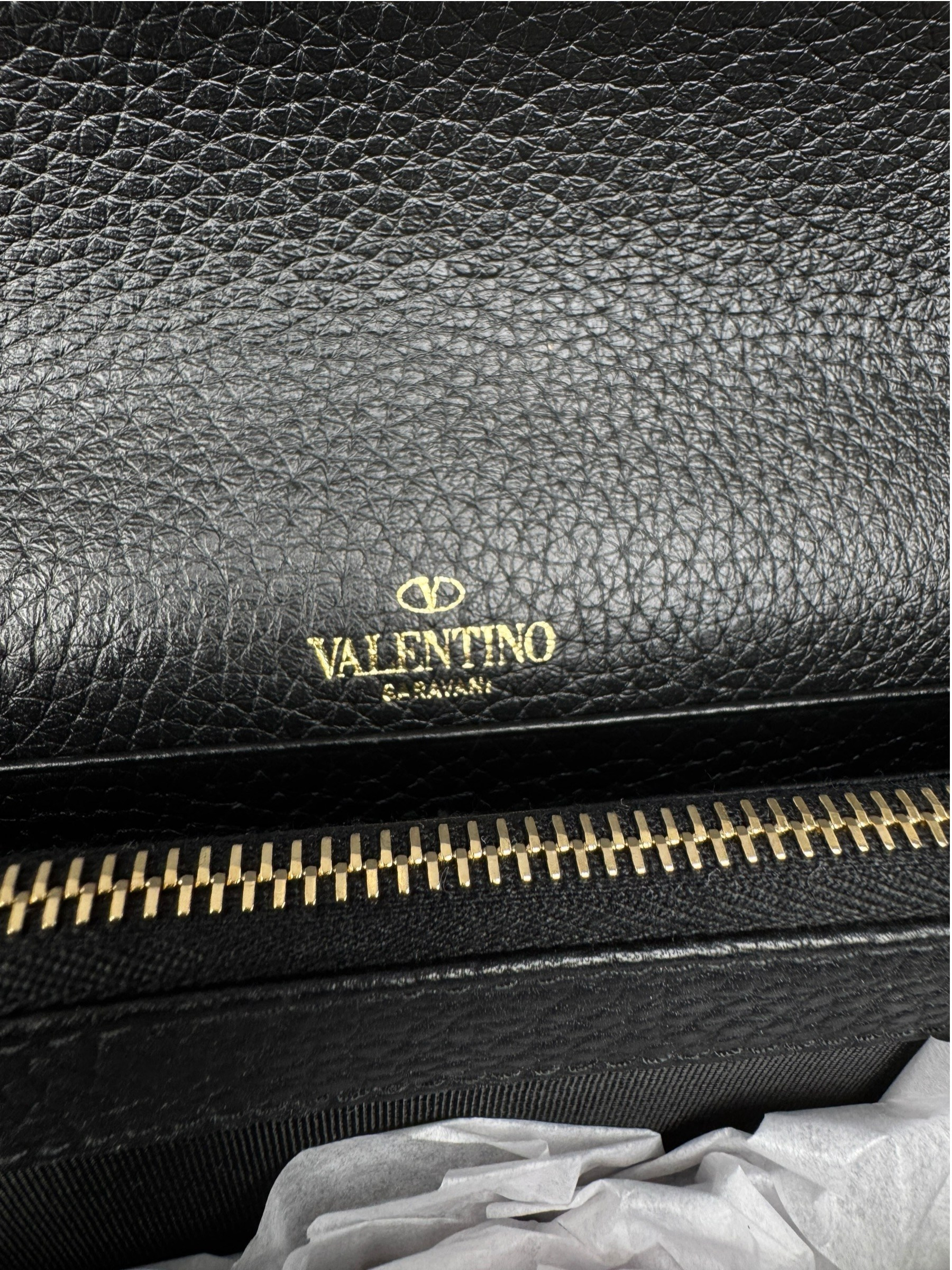 VALENTINO ROCKSTUD CHAIN BAG