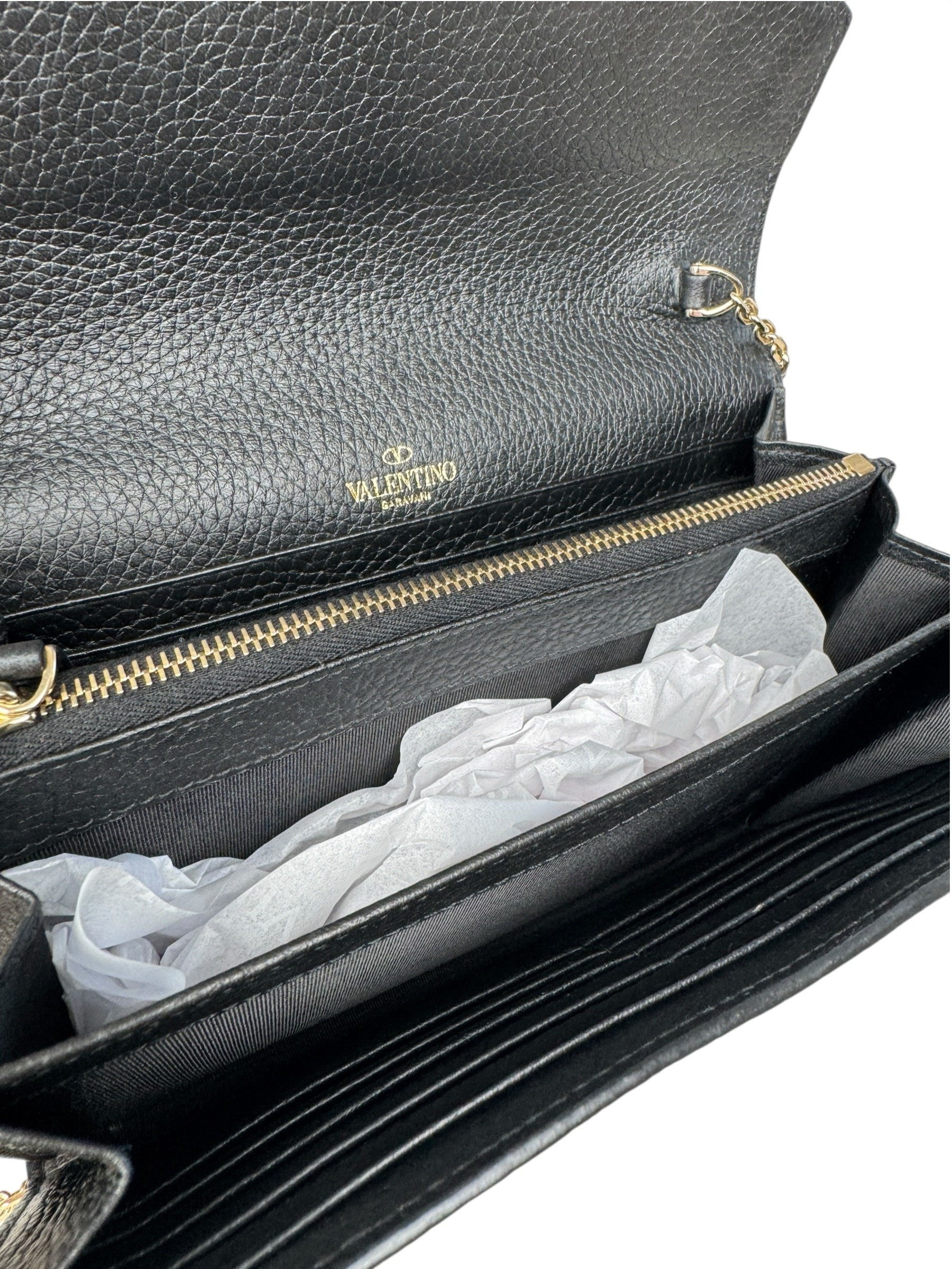 VALENTINO ROCKSTUD CHAIN BAG