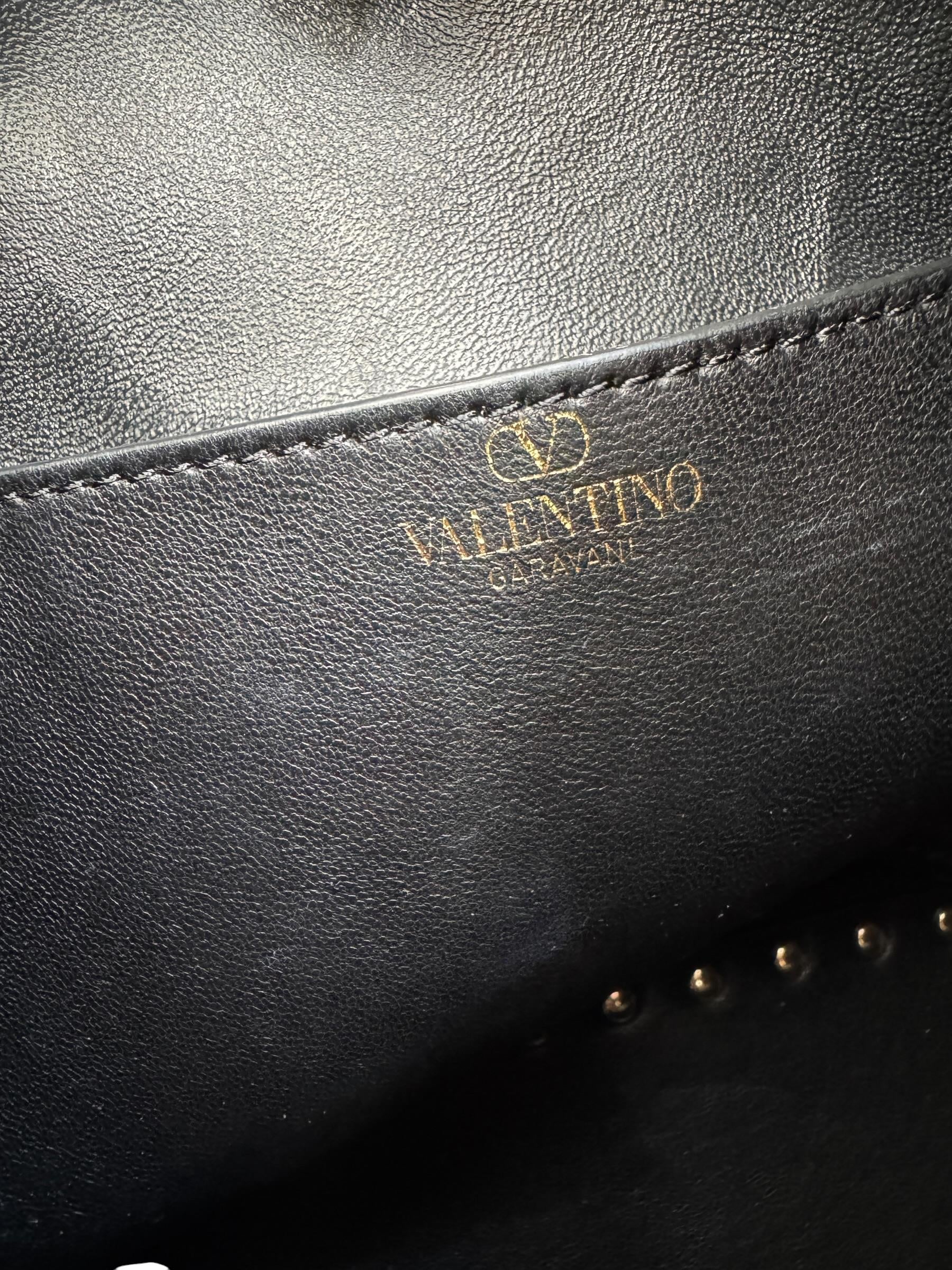VALENTINO SMALL ROCKSTUD SHOPPING TOTE