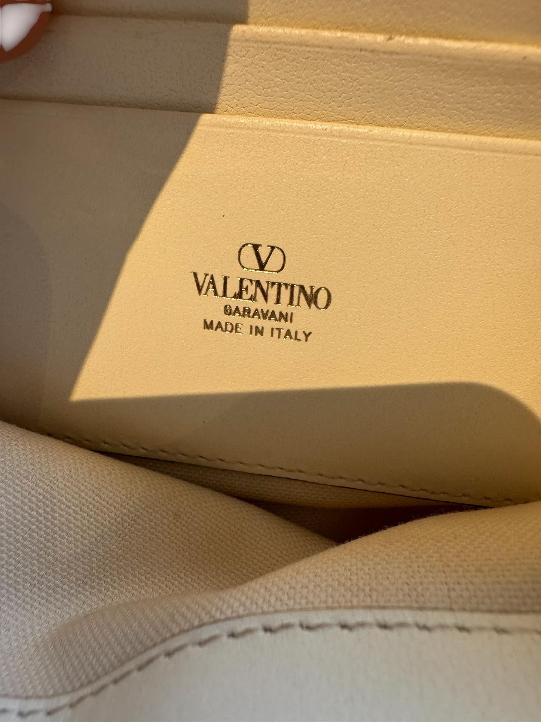 VALENTINO V LOGO MULTICOLOR CLUTCH 