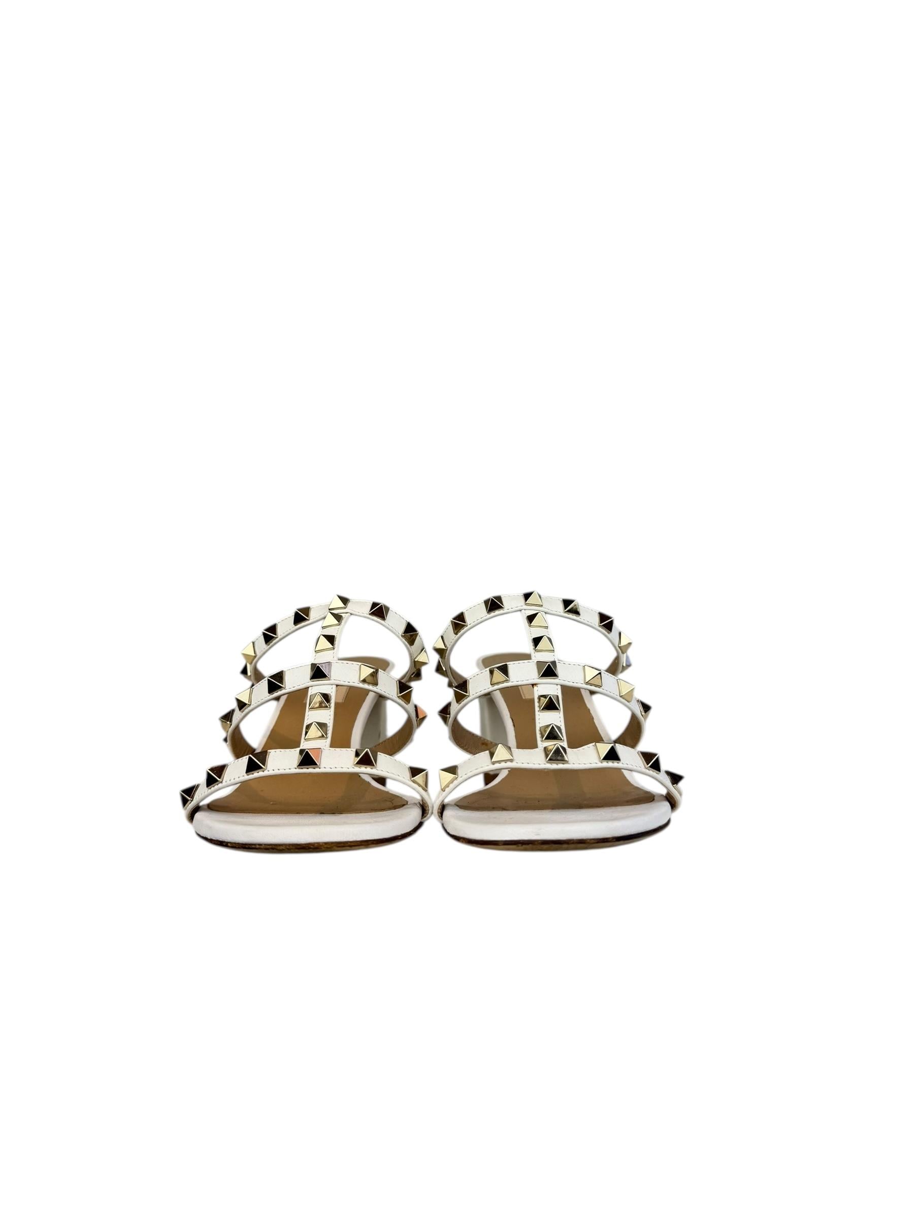 VALENTINO WHITE LEATHER ROCKSTUD PUMPS
