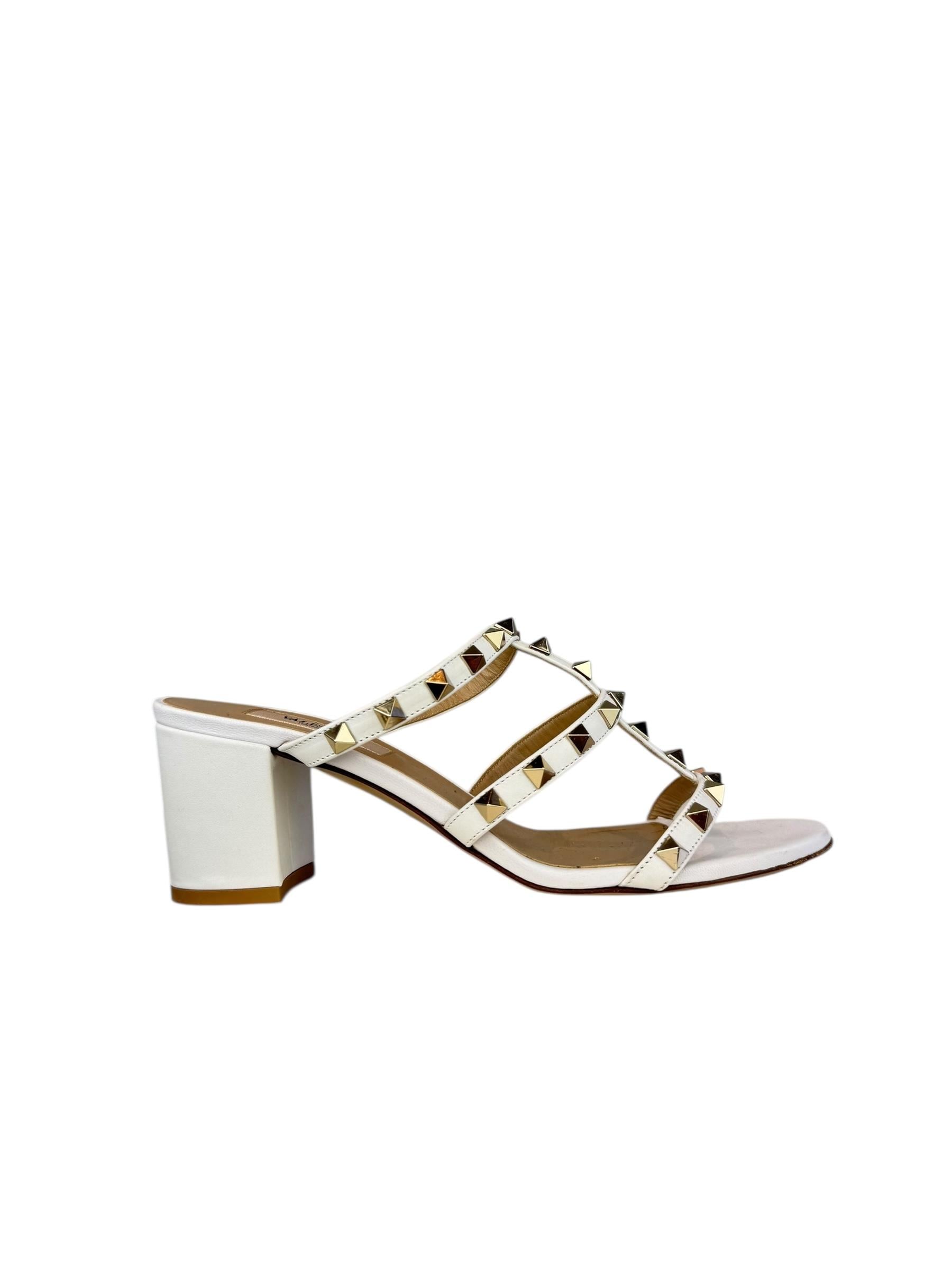 VALENTINO WHITE LEATHER ROCKSTUD PUMPS