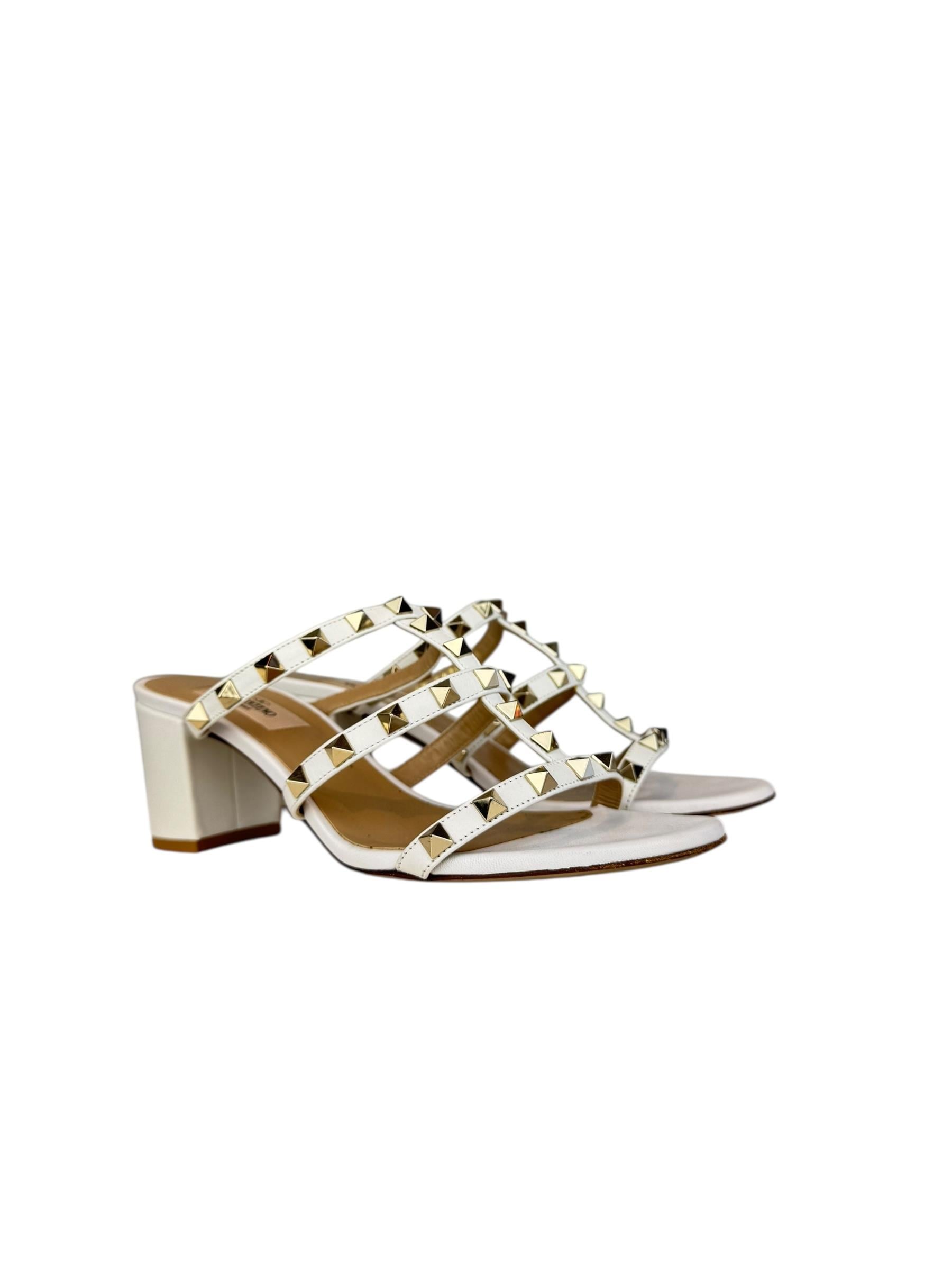 VALENTINO WHITE LEATHER ROCKSTUD PUMPS