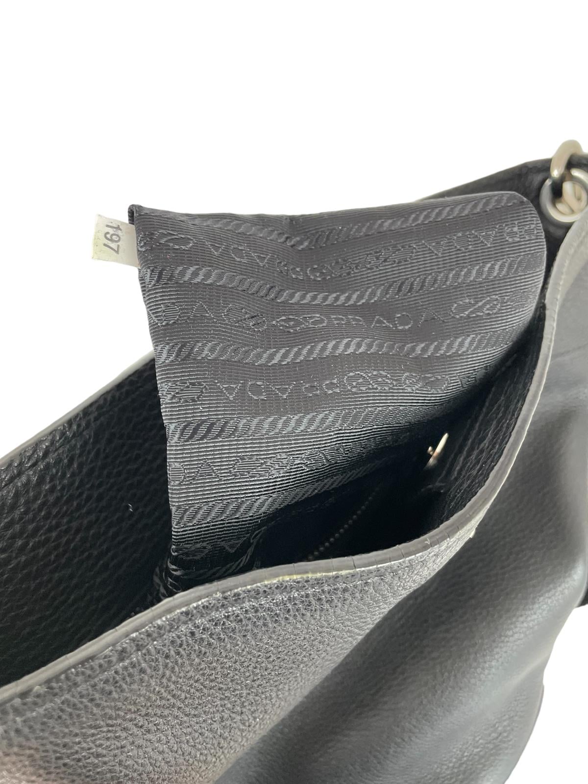 VIT DAINO BUCKET BAG
