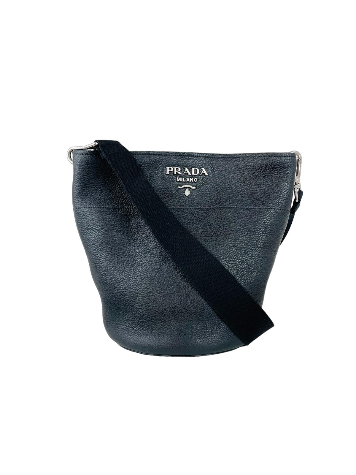 VIT DAINO BUCKET BAG