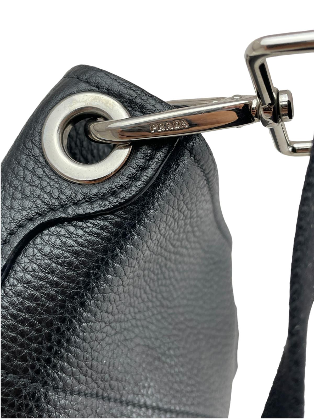 VIT DAINO BUCKET BAG