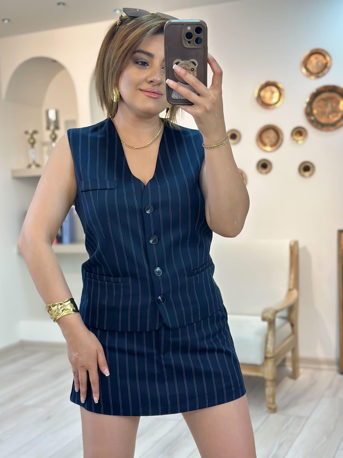 Çizgili Düğme Detaylı Yelek LACİVERT-23YUST000282