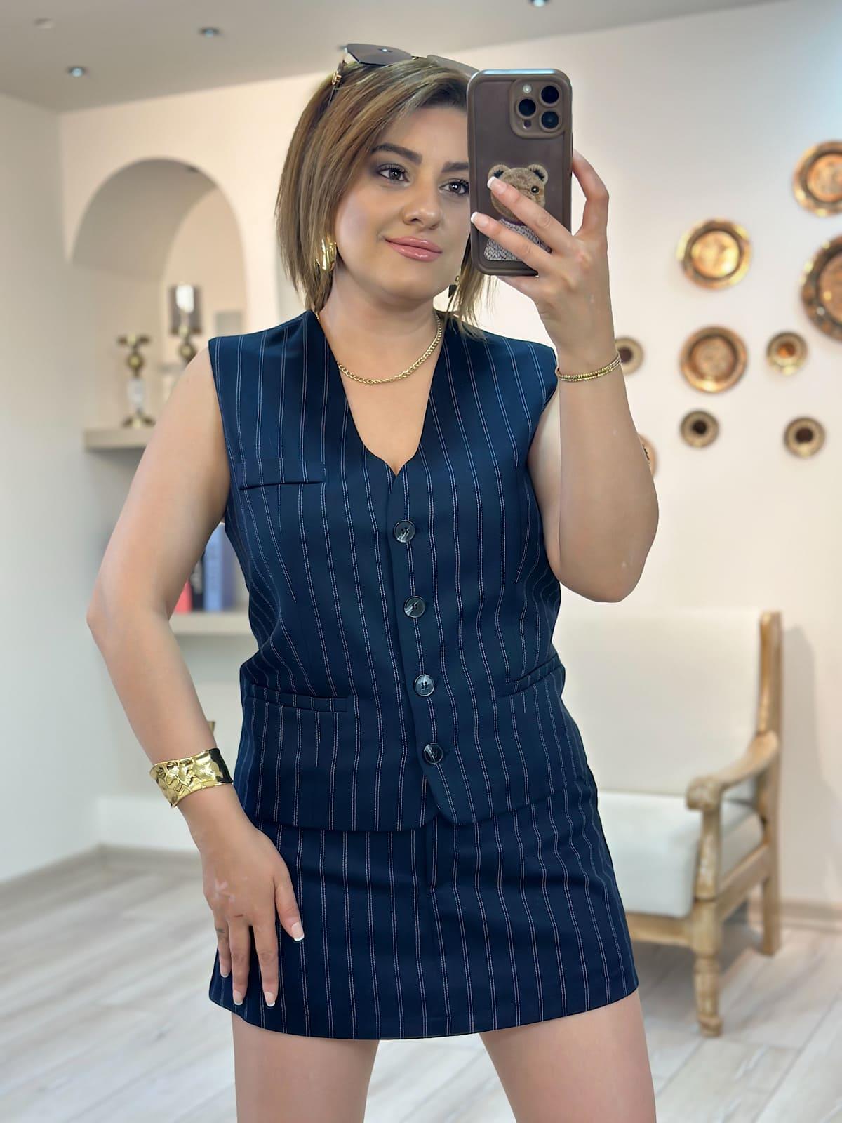 Çizgili Düğme Detaylı Yelek LACİVERT-23YUST000282