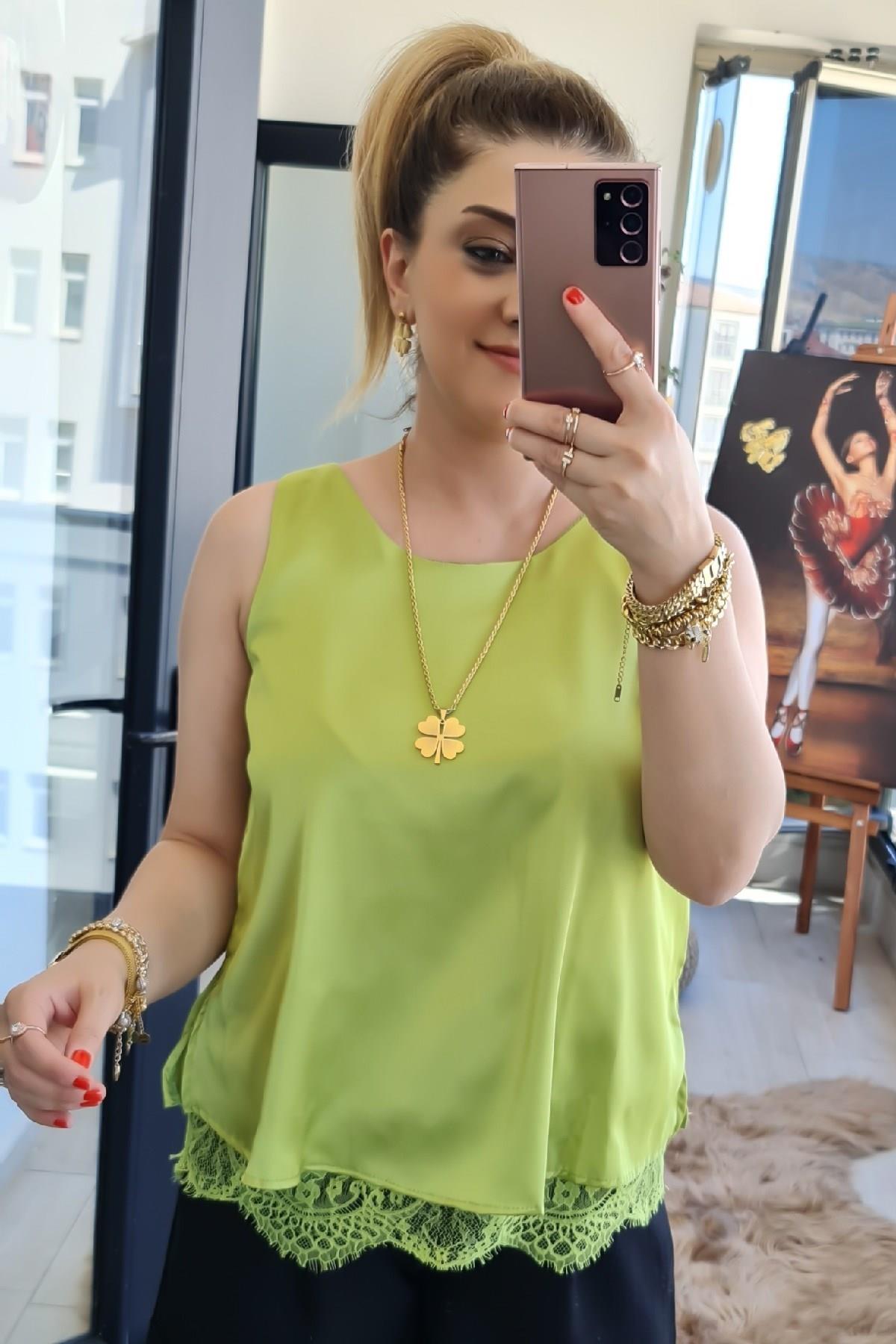 Dantel Detay Askılı Bluz YAĞ YEŞİLİ-23MeUST00042
