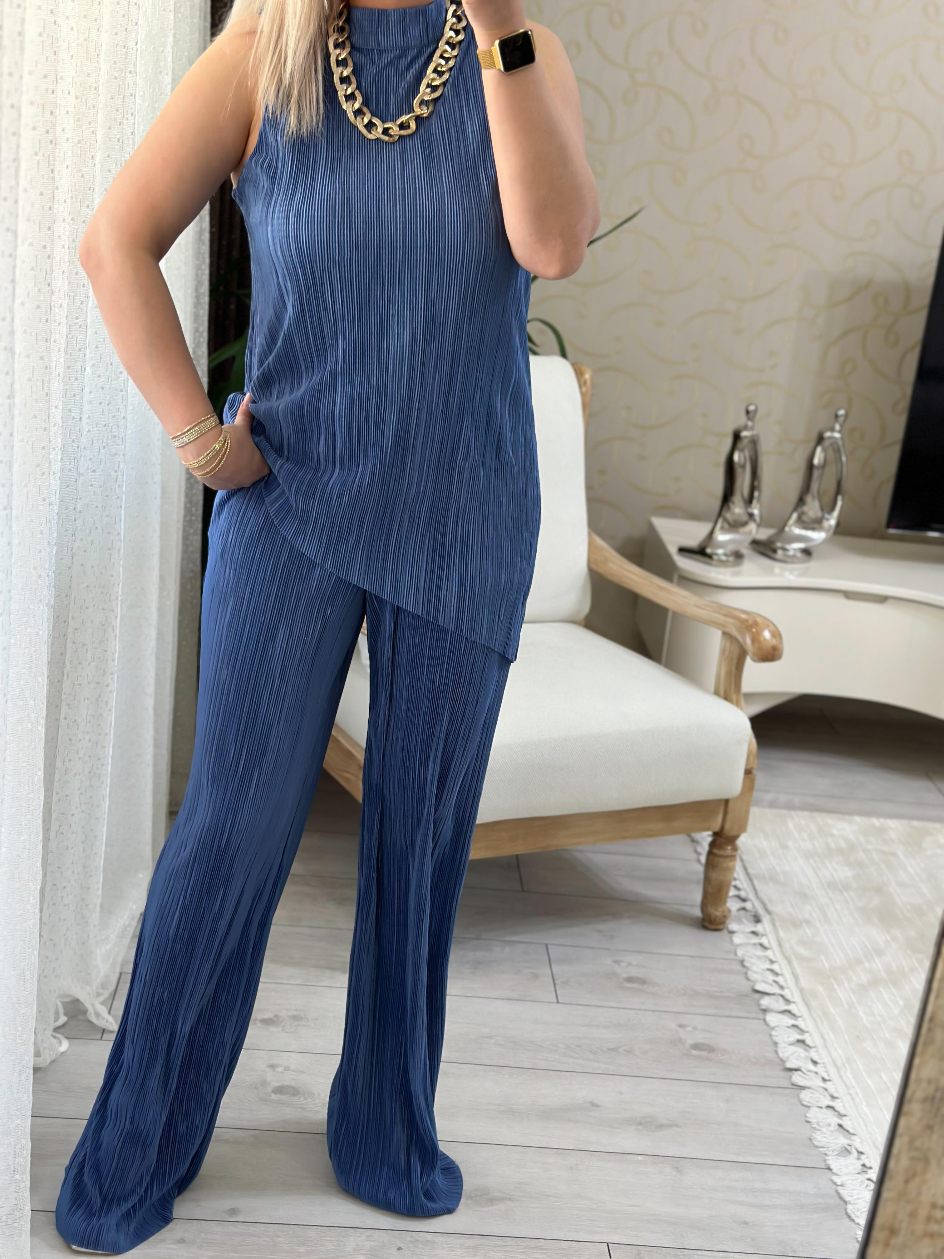 Dik Yaka Eteği Asimetrik Piliseli Tasarım Takım İNDİGO-23YUST000077