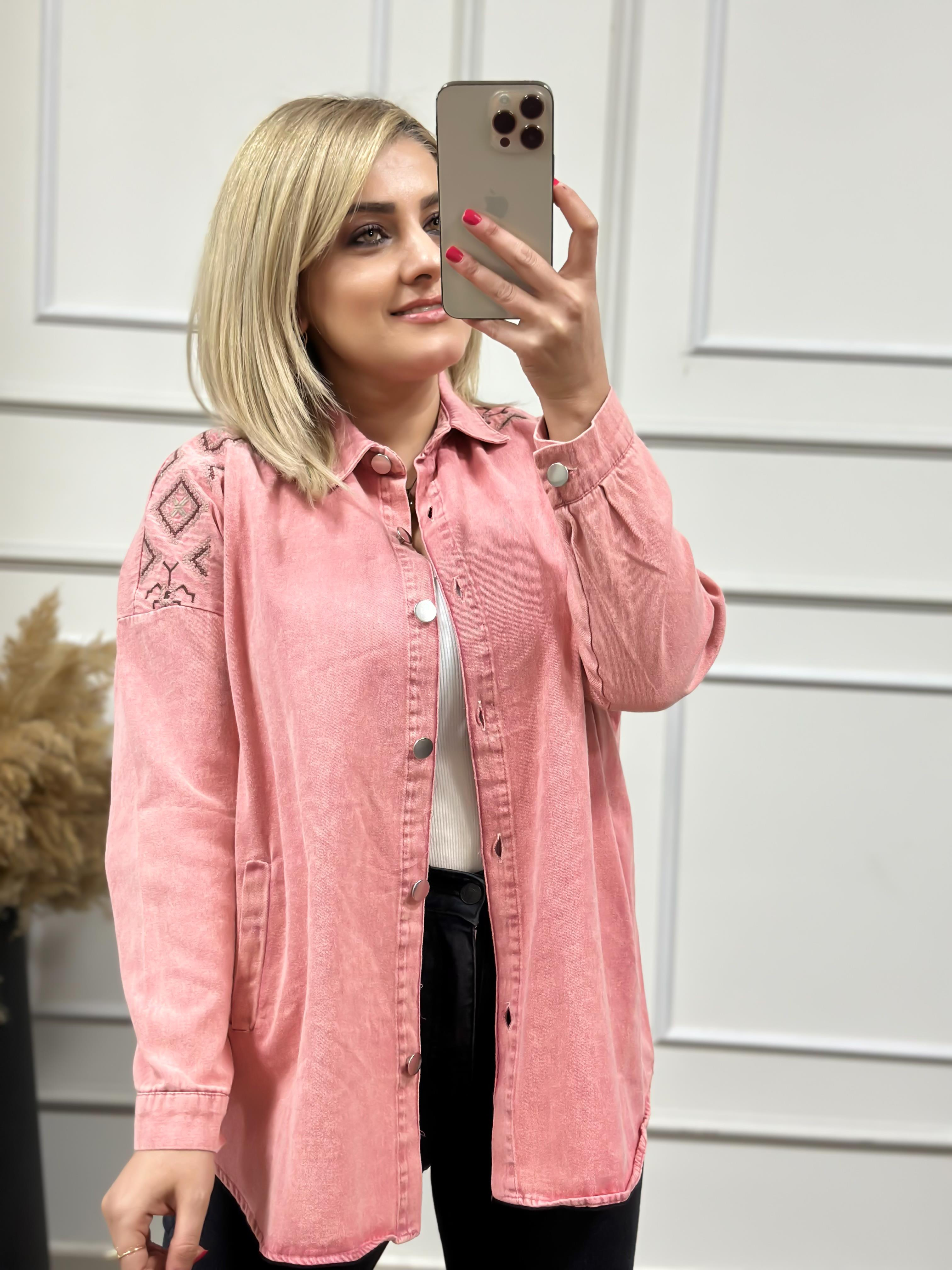 Gabardin Yıkamalı Omuz Nakış Detaylı Gömlek PEMBE-23KYeni00058