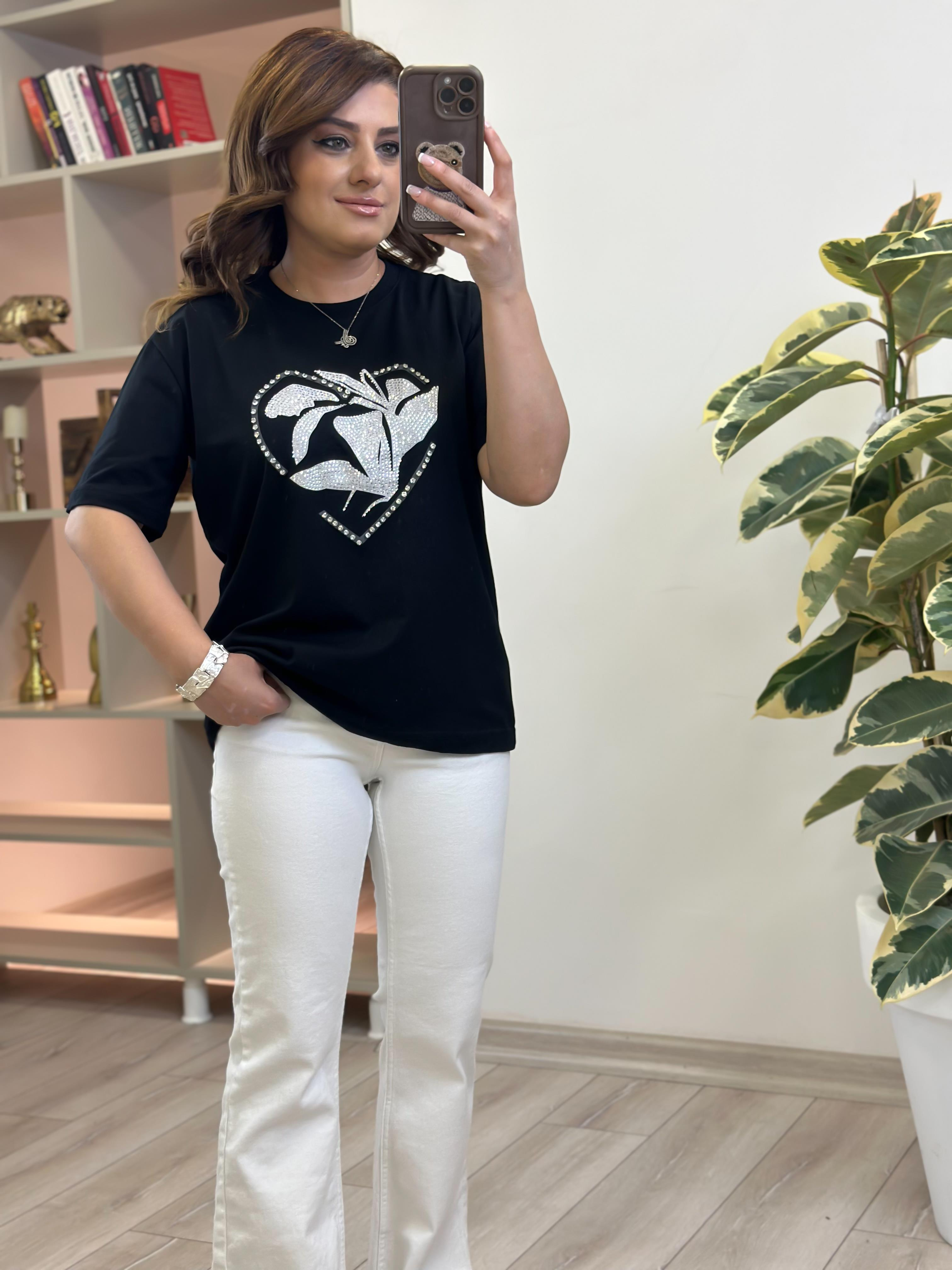 Kalp Taş Desenli Tshirt SİYAH-23YUST000266