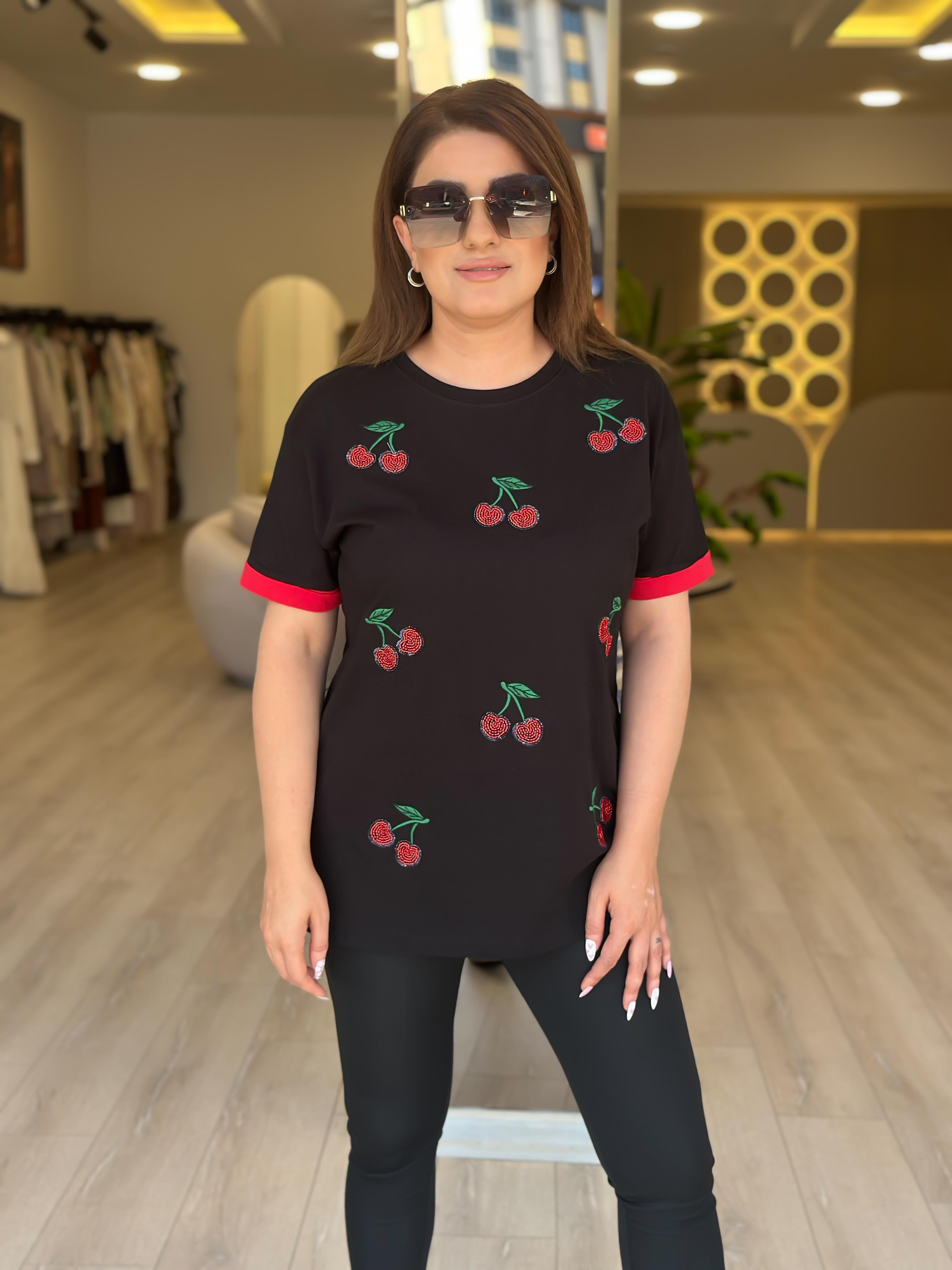 Kiraz Detaylı Tshirt SİYAH-23YUST000233