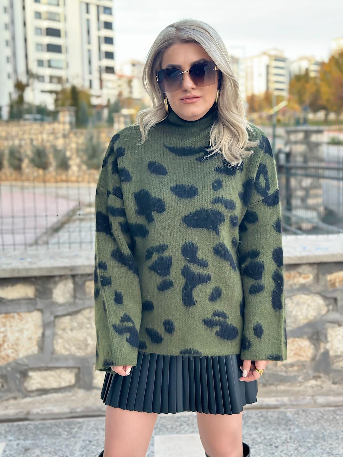 Leopar Desenli Dik Yaka Kazak HAKİ-23KUST000101