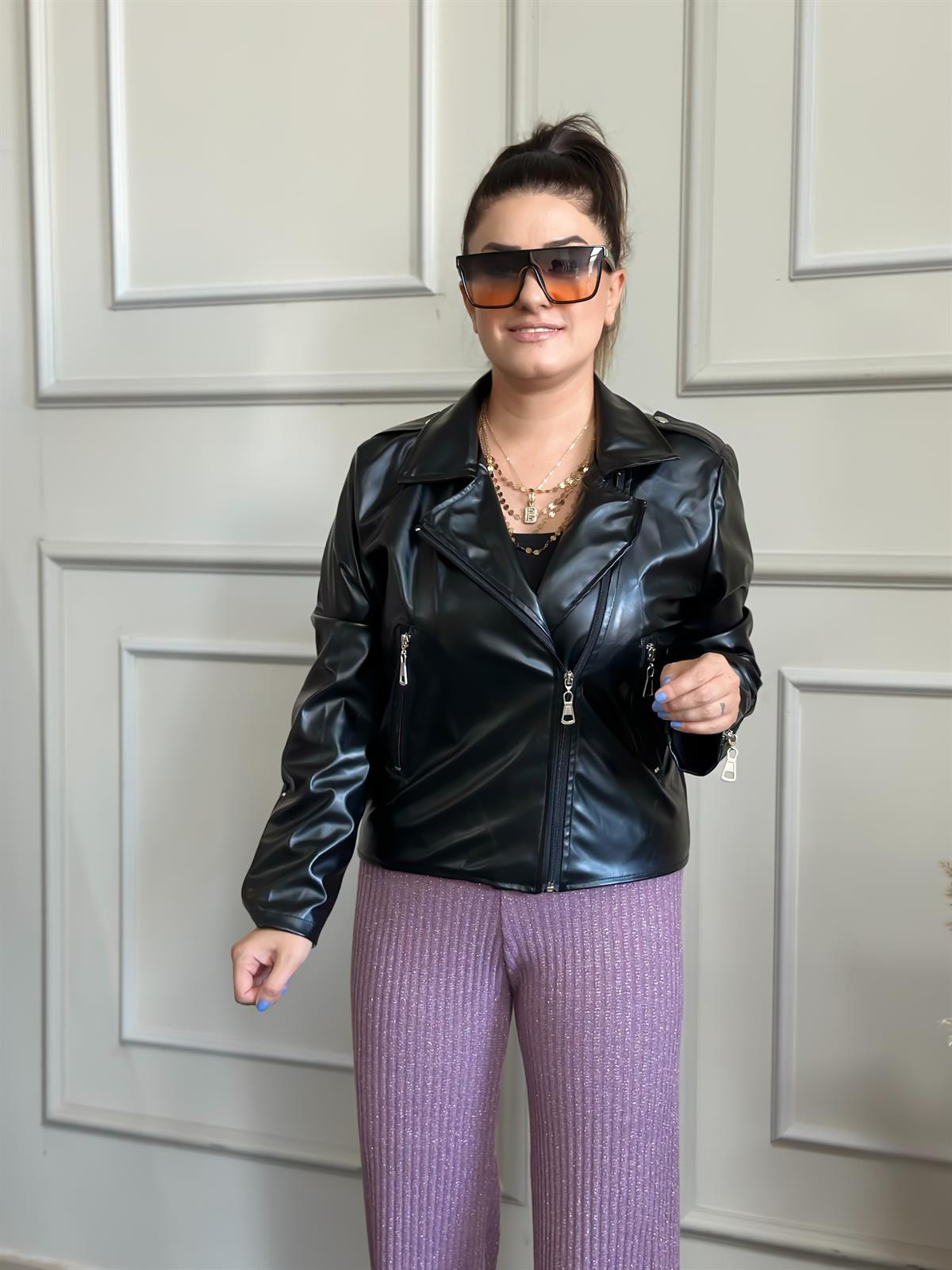 Mat Siyah İçi Şardonlu Kısa Mont SİYAH-23MeDIS00003