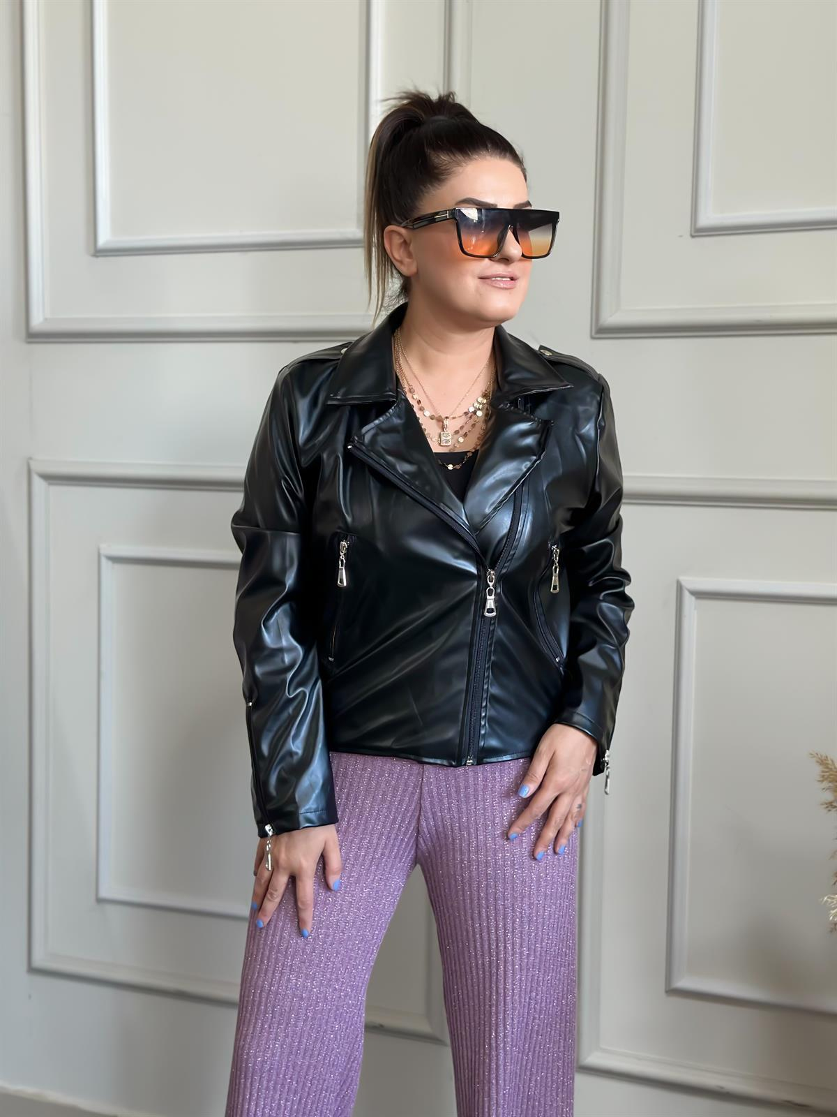 Mat Siyah İçi Şardonlu Kısa Mont SİYAH-23MeDIS00003