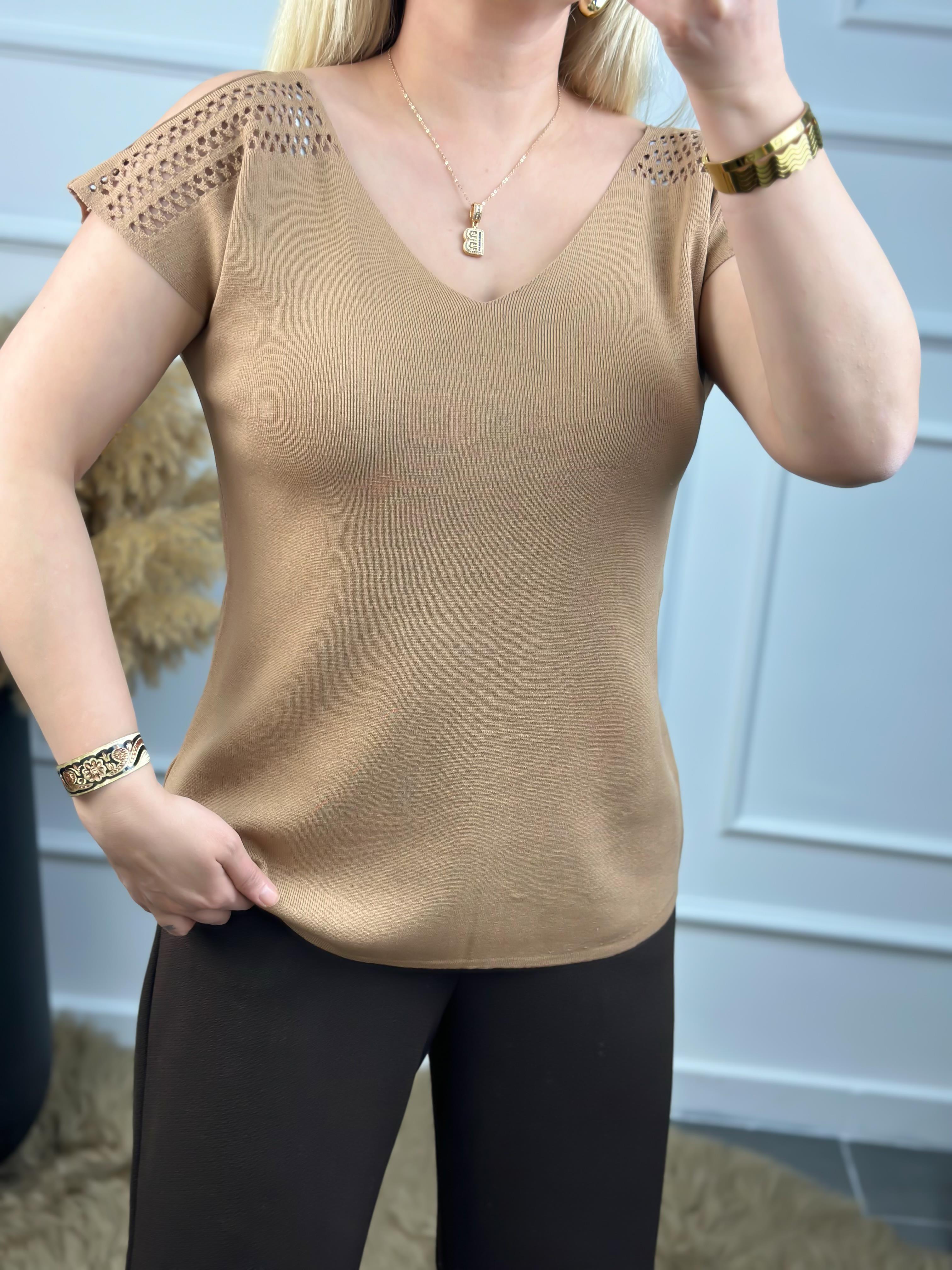 Omuzu Yırtmaçlı V Yaka Merserize CAMEL-23YUST000041