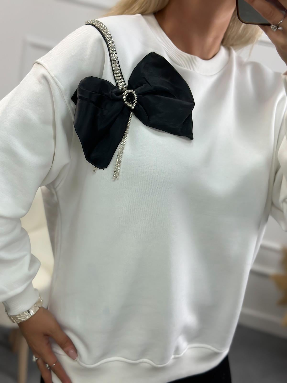 Papyon Detaylı Taş İşleme Bisiklet Yaka Oversize Sweatshirt BEYAZ-23YUST000138