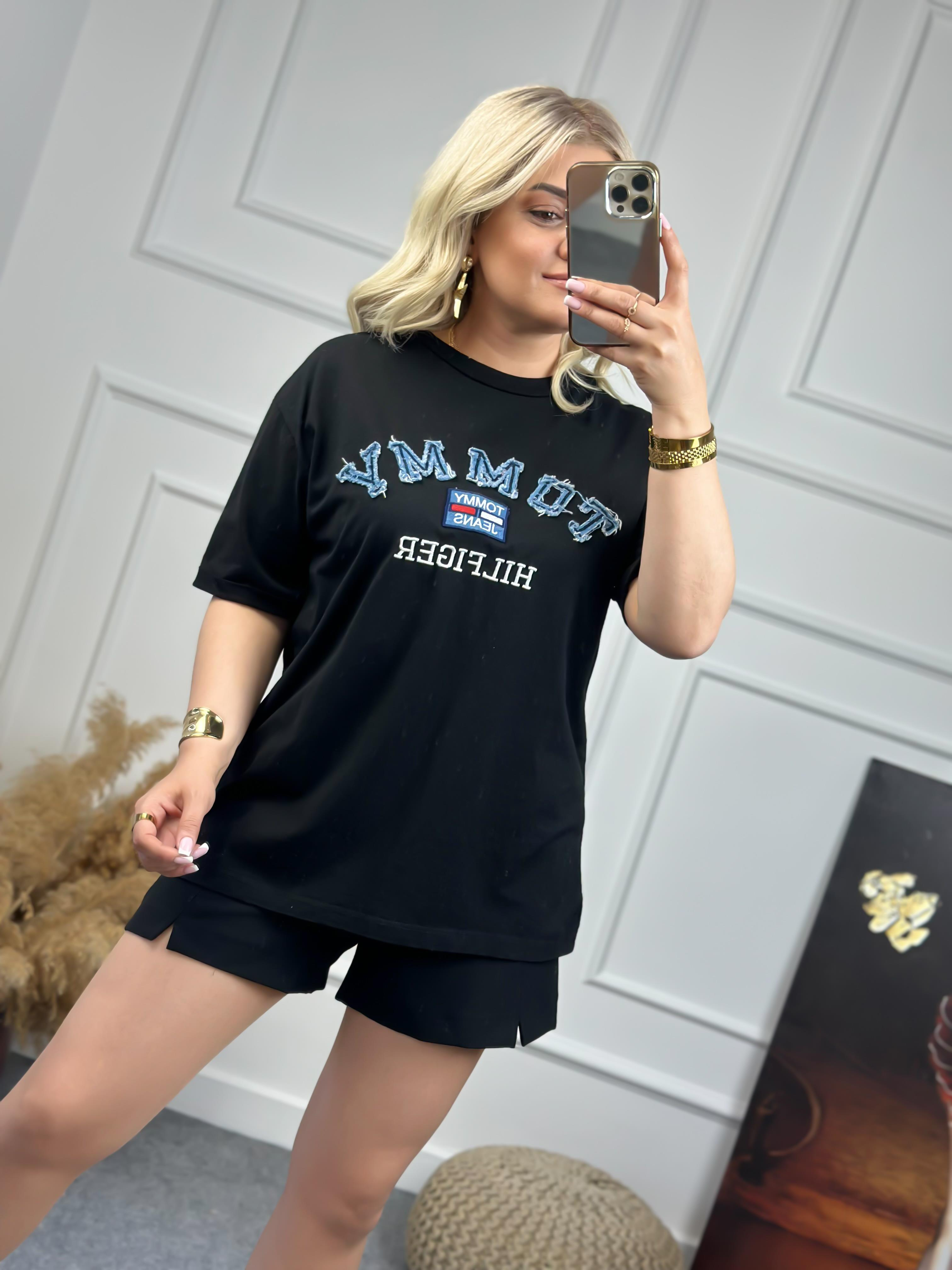 Yazı Bakılı Tshirt SİYAH-23YUST000073