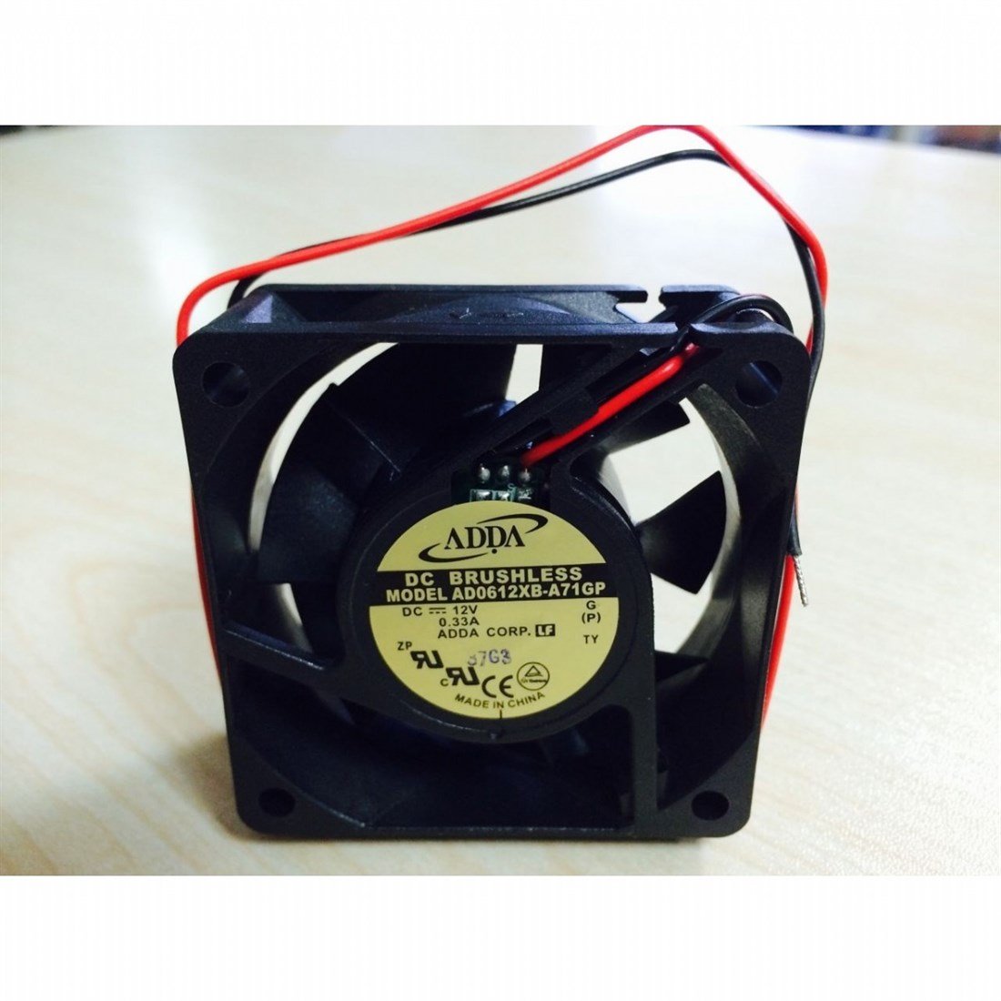 60x60x25 mm ad0612xb-a71gp 12 vdc 0,33a adda kare fan