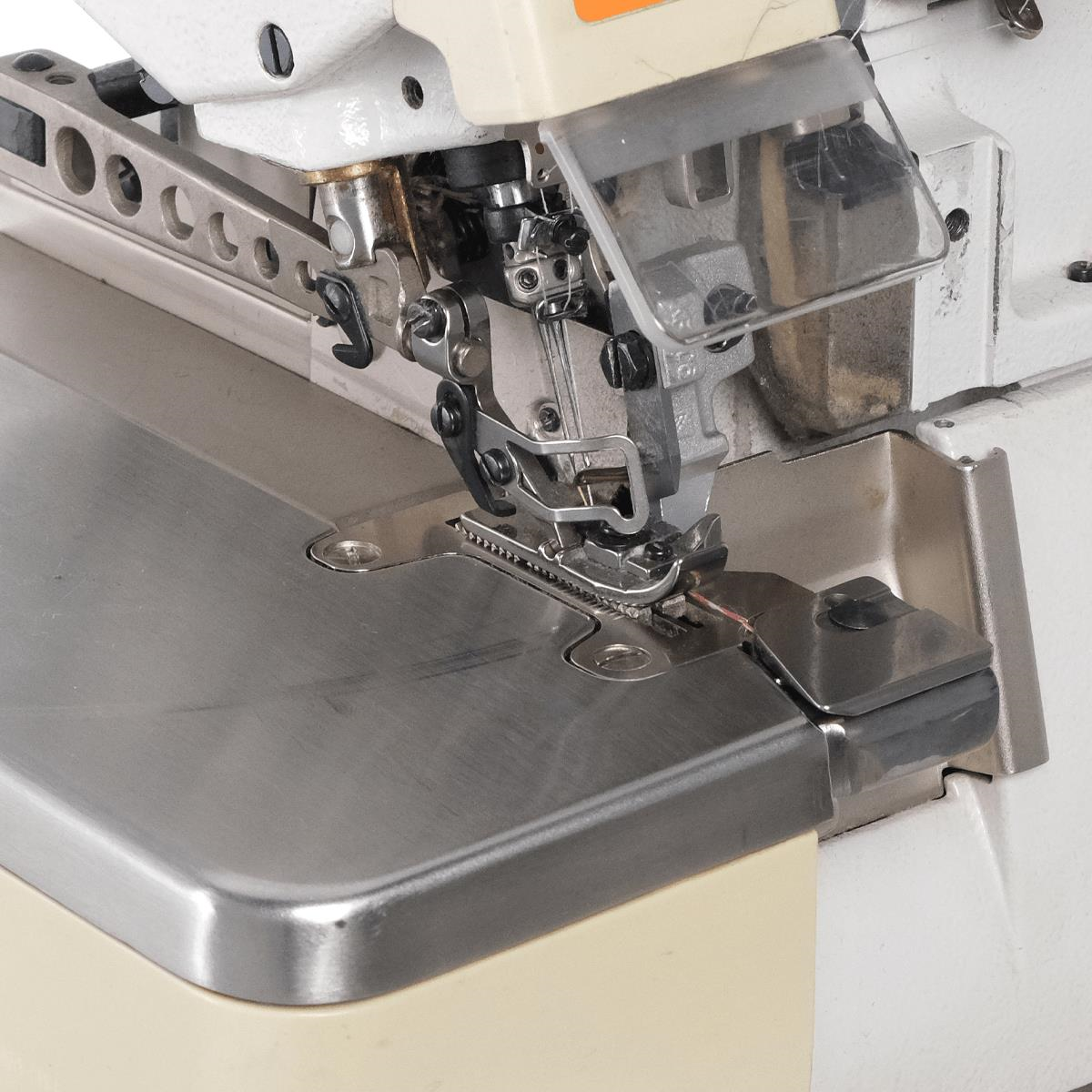 2.El Siruba 747K 4 İplik Overlok Makinesi | Mekanik Kıstırmalı | Sessiz Servo Motorlu