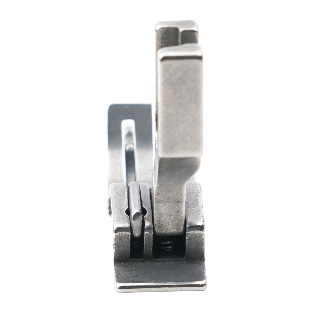Düz Makine 2.4mm Oynar Çimalı Ayak | Sağ Çima | SP-18R 3/32 | Tüm Marka Sanayi Tipi Düz Dikiş Makinelerinde Kullanılır.