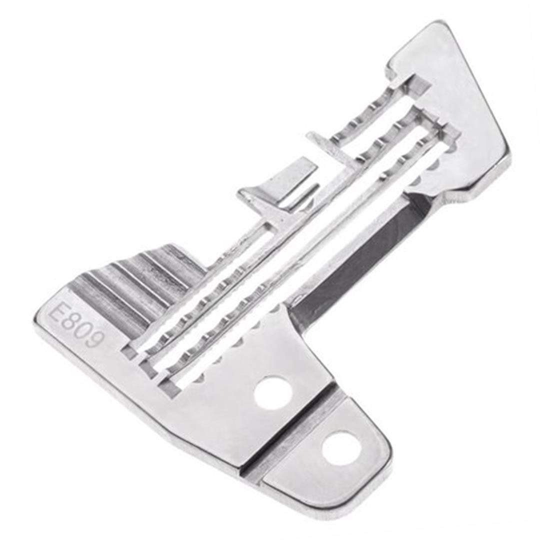 FDM Siruba 4 İplik Overlok Makinesi Plakası (6mm) E809