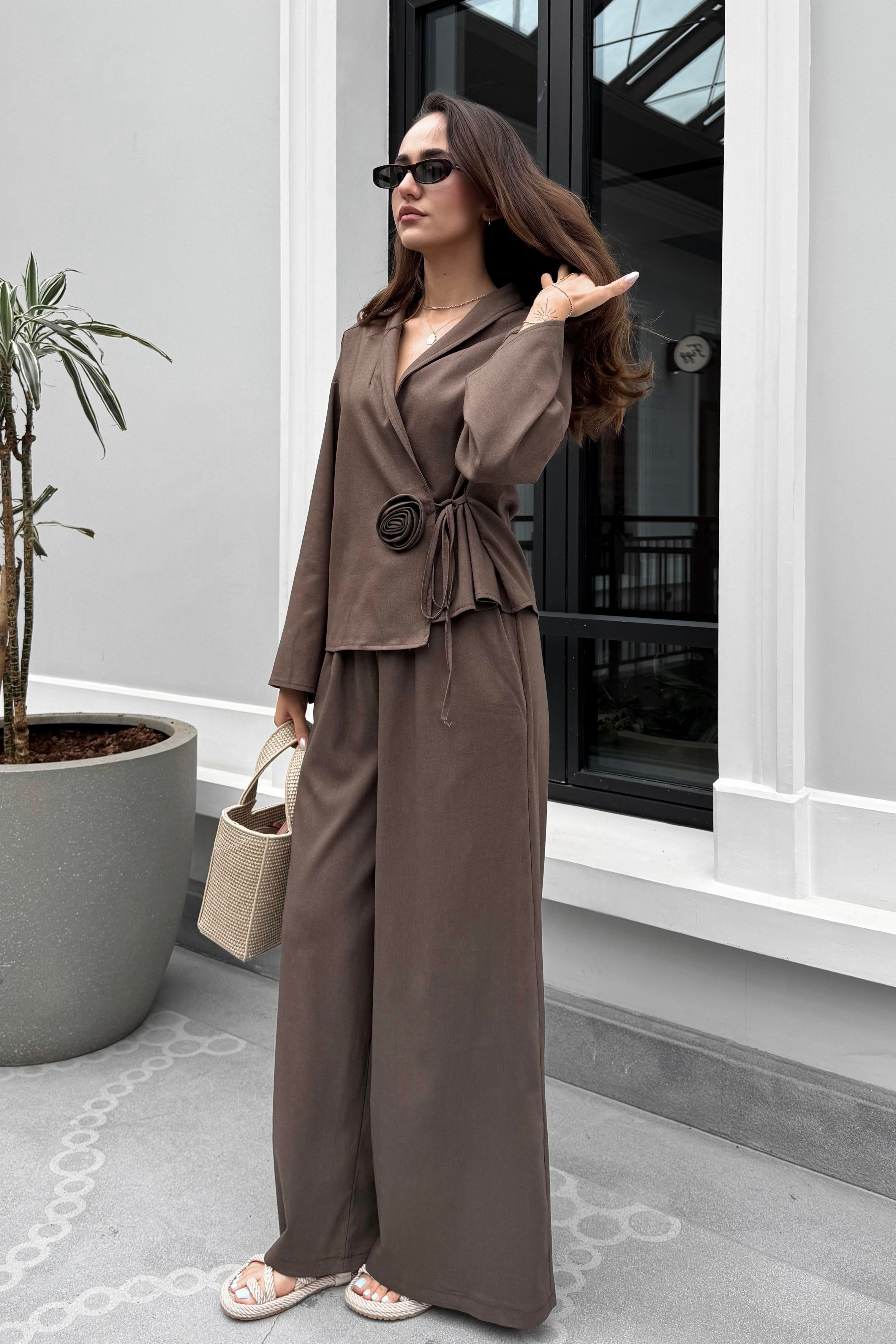 Acı Kahve Gül Detay Premium Takım - Kadın Takım Modelleri - Nazliye Moda | Kadın Giyim Modası