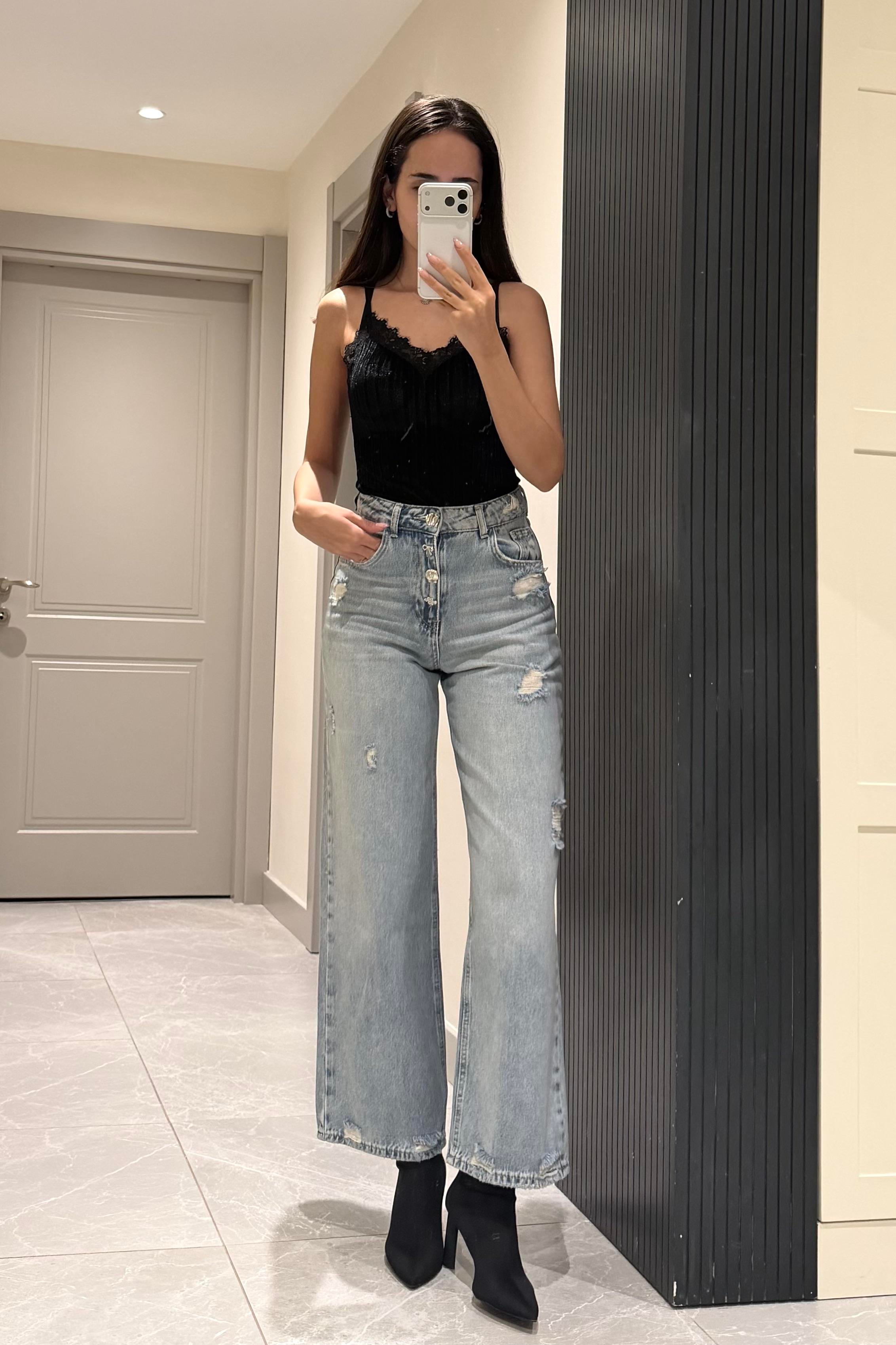 Açık Mavi Charm Detaylı Jean - Kadın Jeans Modelleri - Nazliye Moda | Kadın Giyim Modası