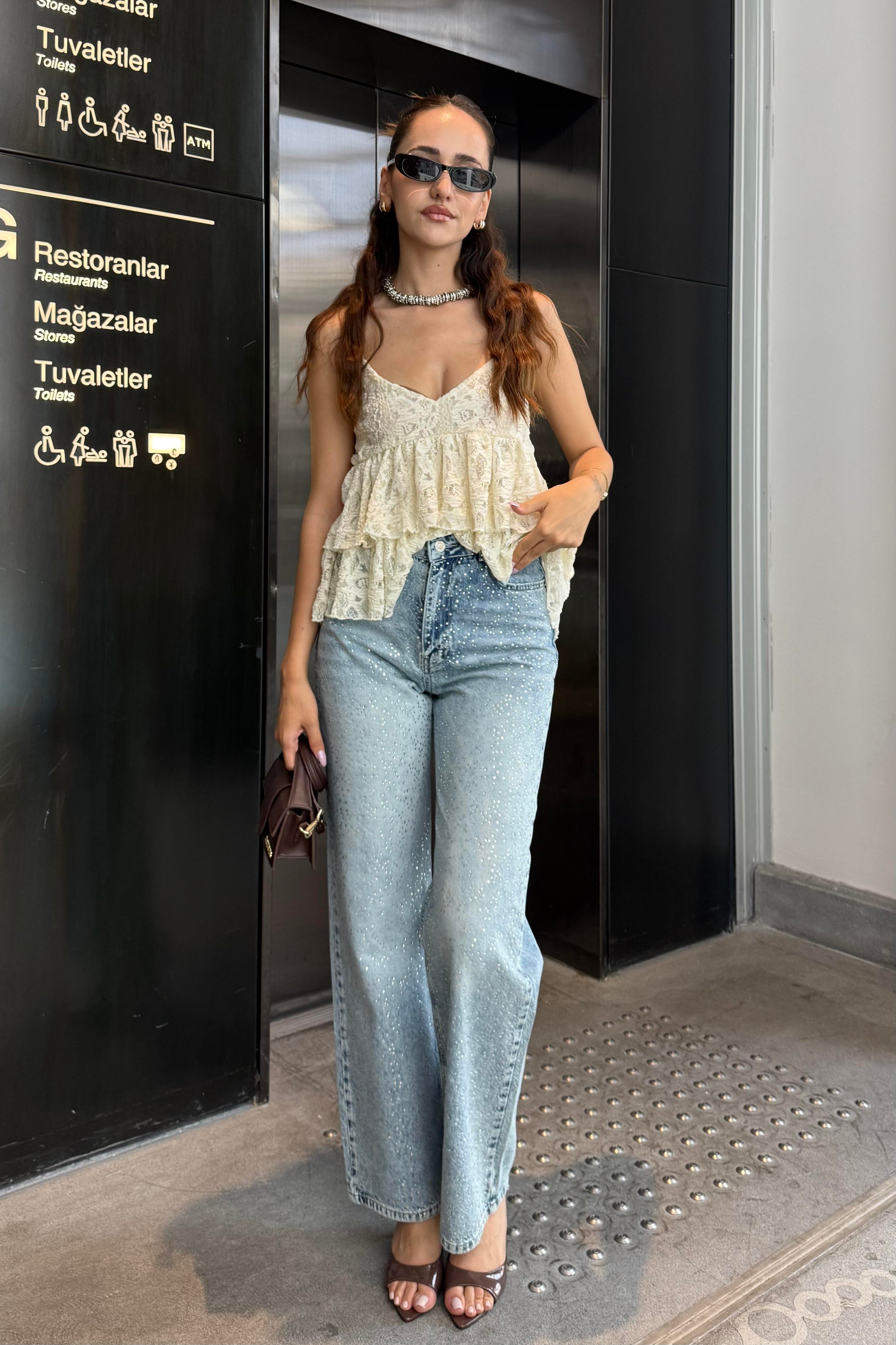 Açık Mavi Dağınık Taşlı Premium Jean - Kadın Jean Modelleri - Nazliye Moda | Kadın Giyim Modası
