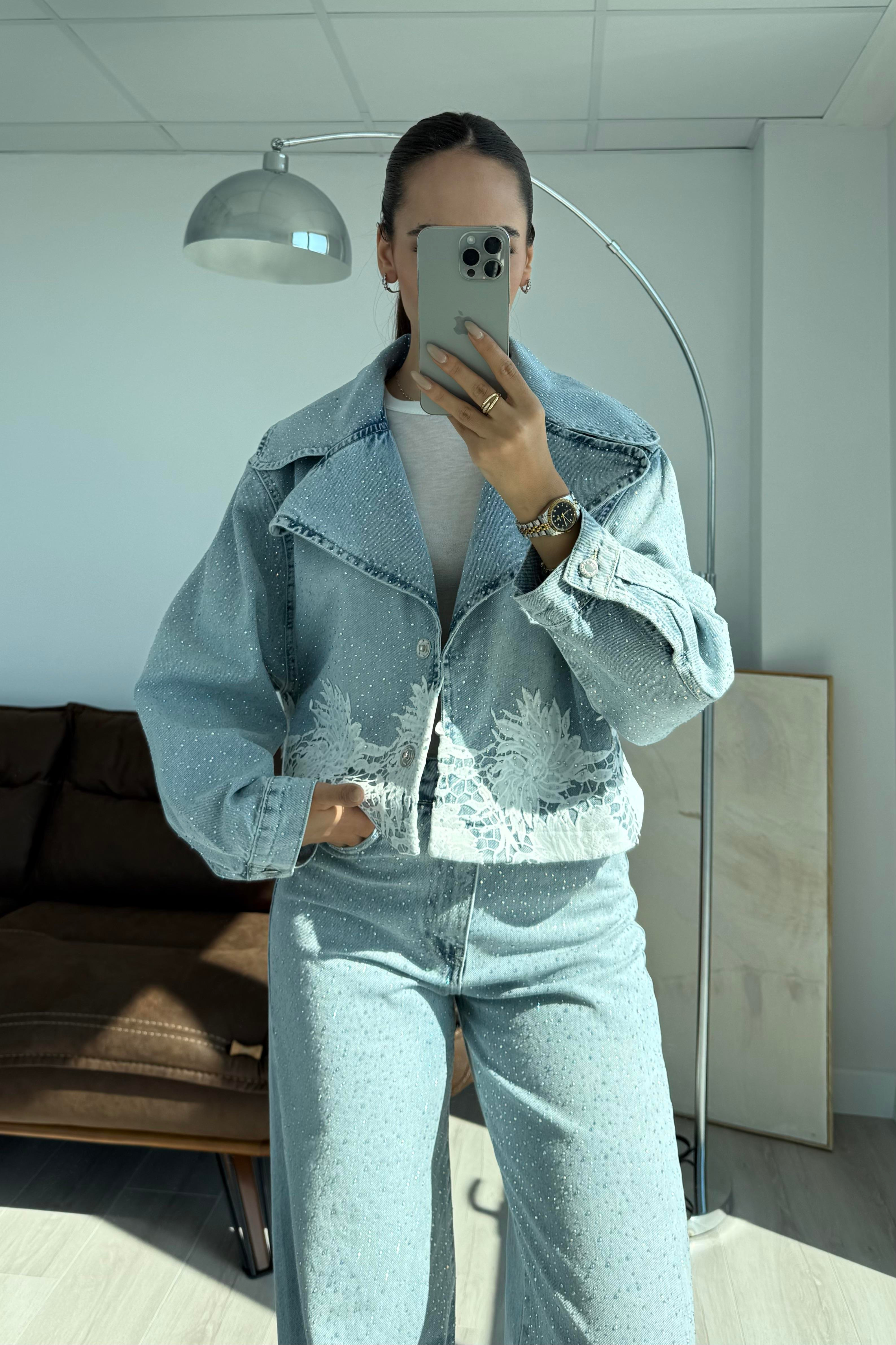 Açık Mavi Dantelli Taşlı Jean - Kadın Jackets Modelleri - Nazliye Moda | Kadın Giyim Modası