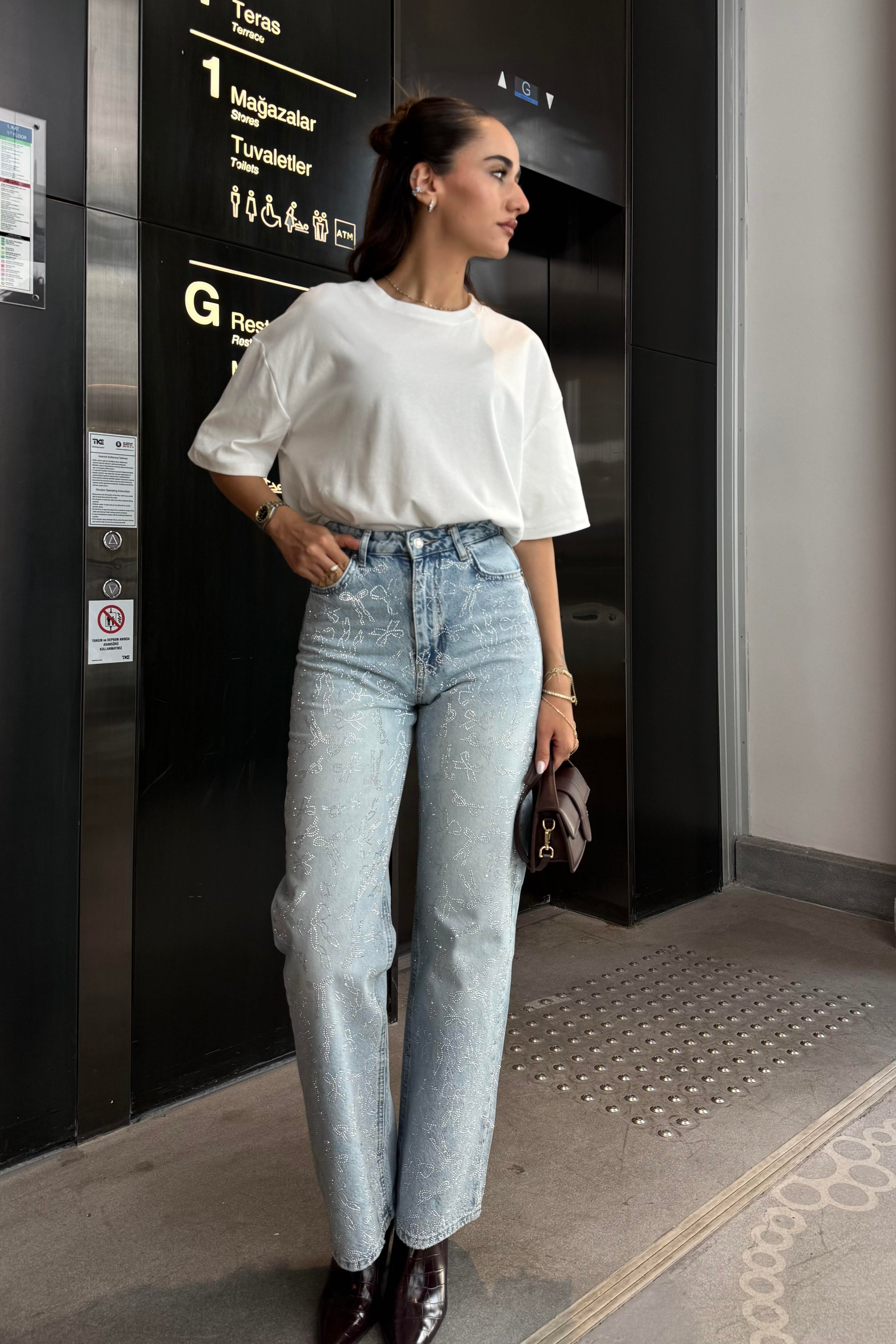 Açık Mavi Fiyonk Taşlı Premium Jean - Kadın Jean Modelleri - Nazliye Moda | Kadın Giyim Modası