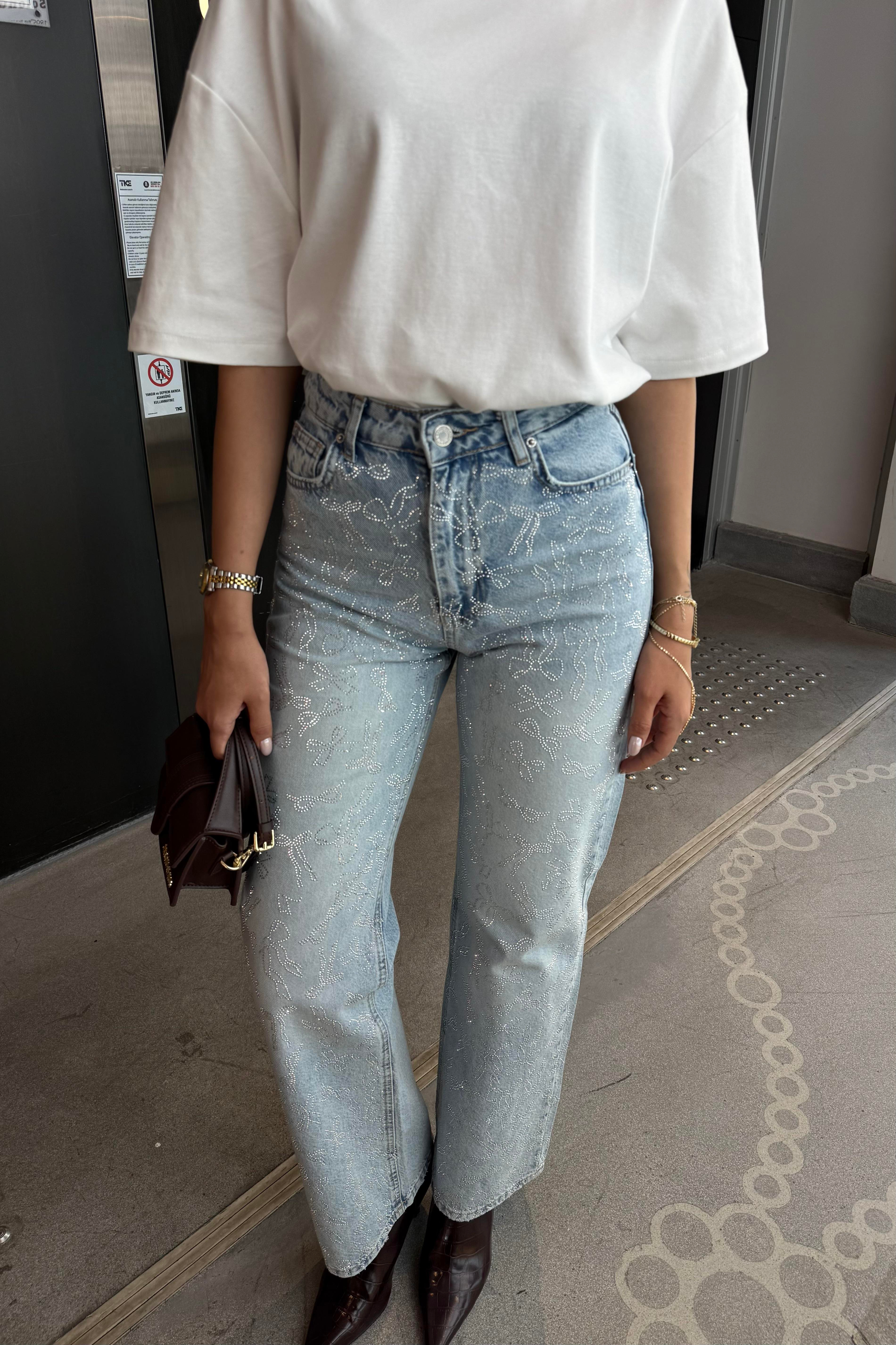Açık Mavi Fiyonk Taşlı Premium Jean - Kadın Jean Modelleri - Nazliye Moda | Kadın Giyim Modası