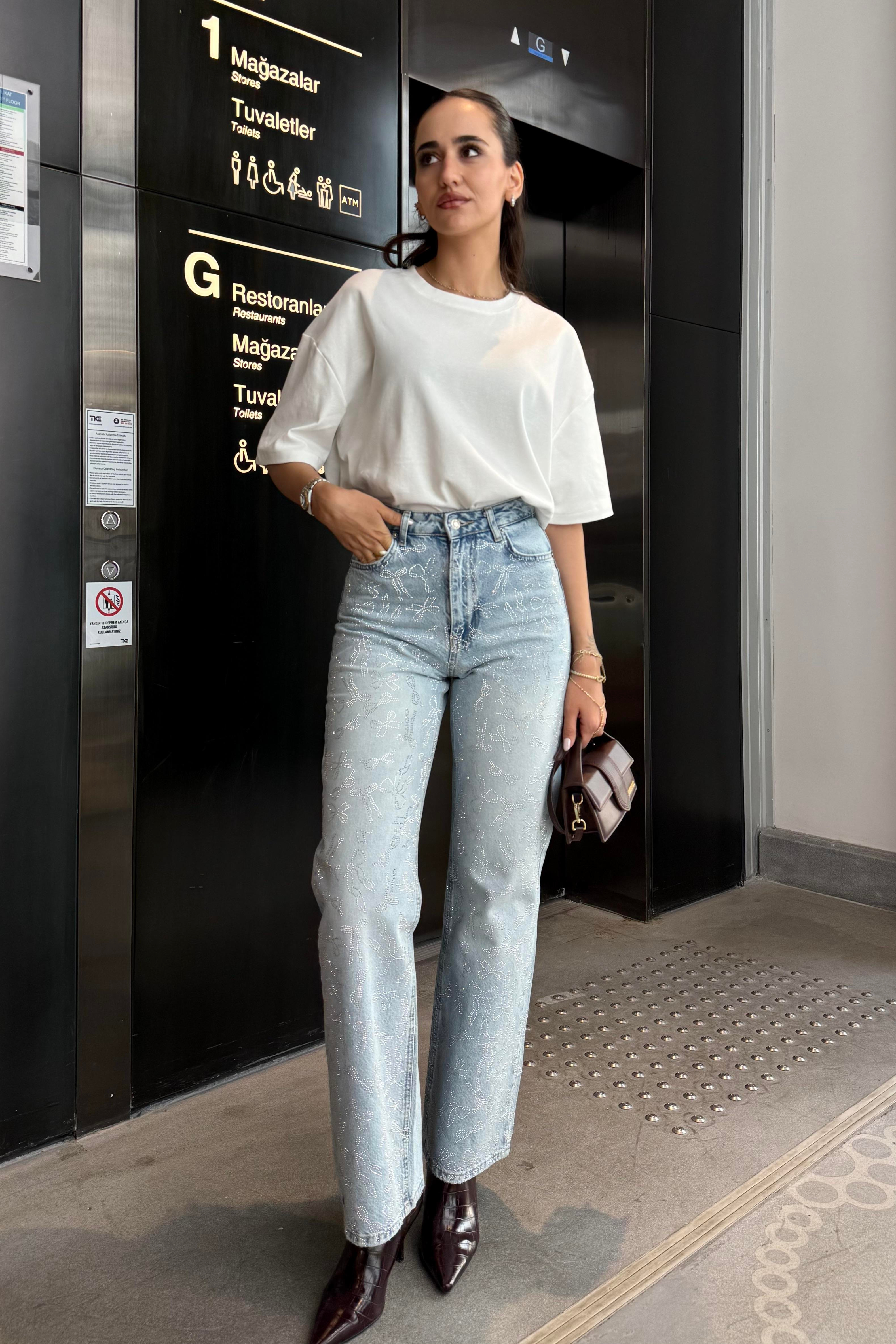 Açık Mavi Fiyonk Taşlı Premium Jean - Kadın Jean Modelleri - Nazliye Moda | Kadın Giyim Modası