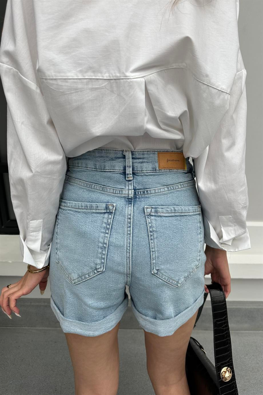 Açık Mavi Jean Şort - Kadın Şort Modelleri - Nazliye Moda | Kadın Giyim Modası