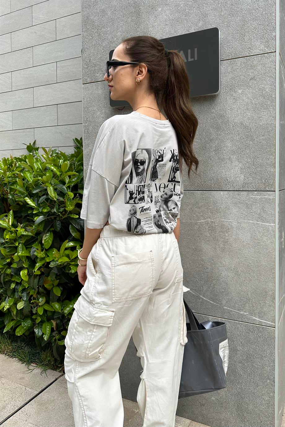 Antrasit Baskı Detay Oversize T-Shirt - Kadın T-Shirt Modelleri - Nazliye Moda | Kadın Giyim Modası