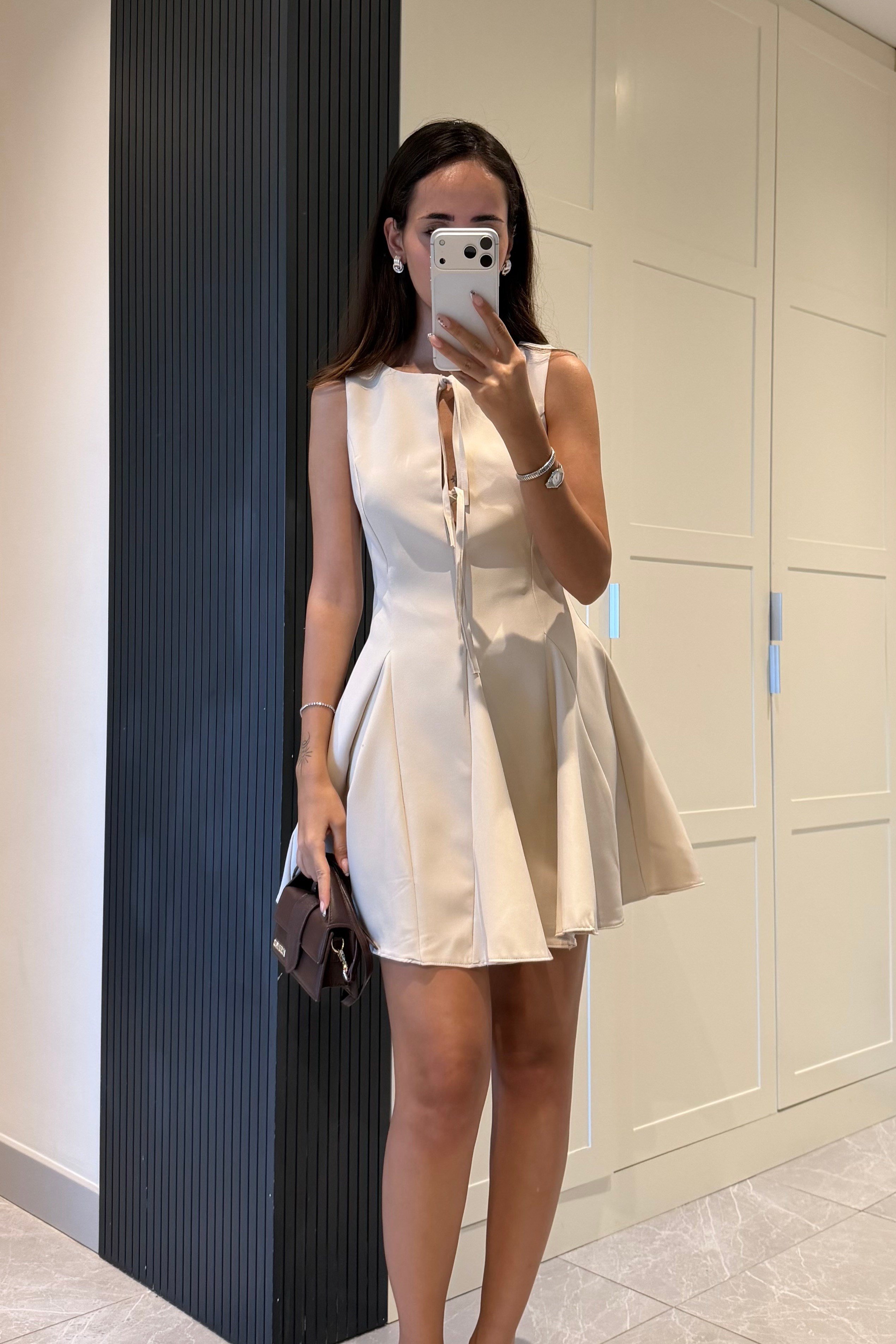 Bej Önü Bağlamalı Mini Elbise - Kadın Elbise Modelleri - Nazliye Moda | Kadın Giyim Modası