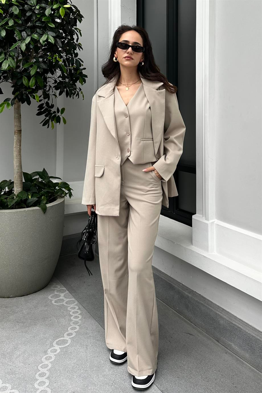 Bej Yelekli Suit Takım - Kadın Takım Modelleri - Nazliye Moda - Kadın Giyim Modası