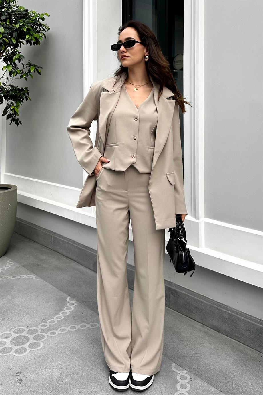 Bej Yelekli Suit Takım - Kadın Takım Modelleri - Nazliye Moda - Kadın Giyim Modası