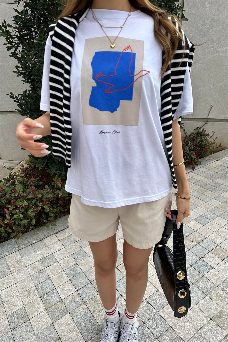 Beyaz Baskı Detaylı T-Shirt - Kadın T-Shirt Modelleri - Nazliye Moda | Kadın Giyim Modası