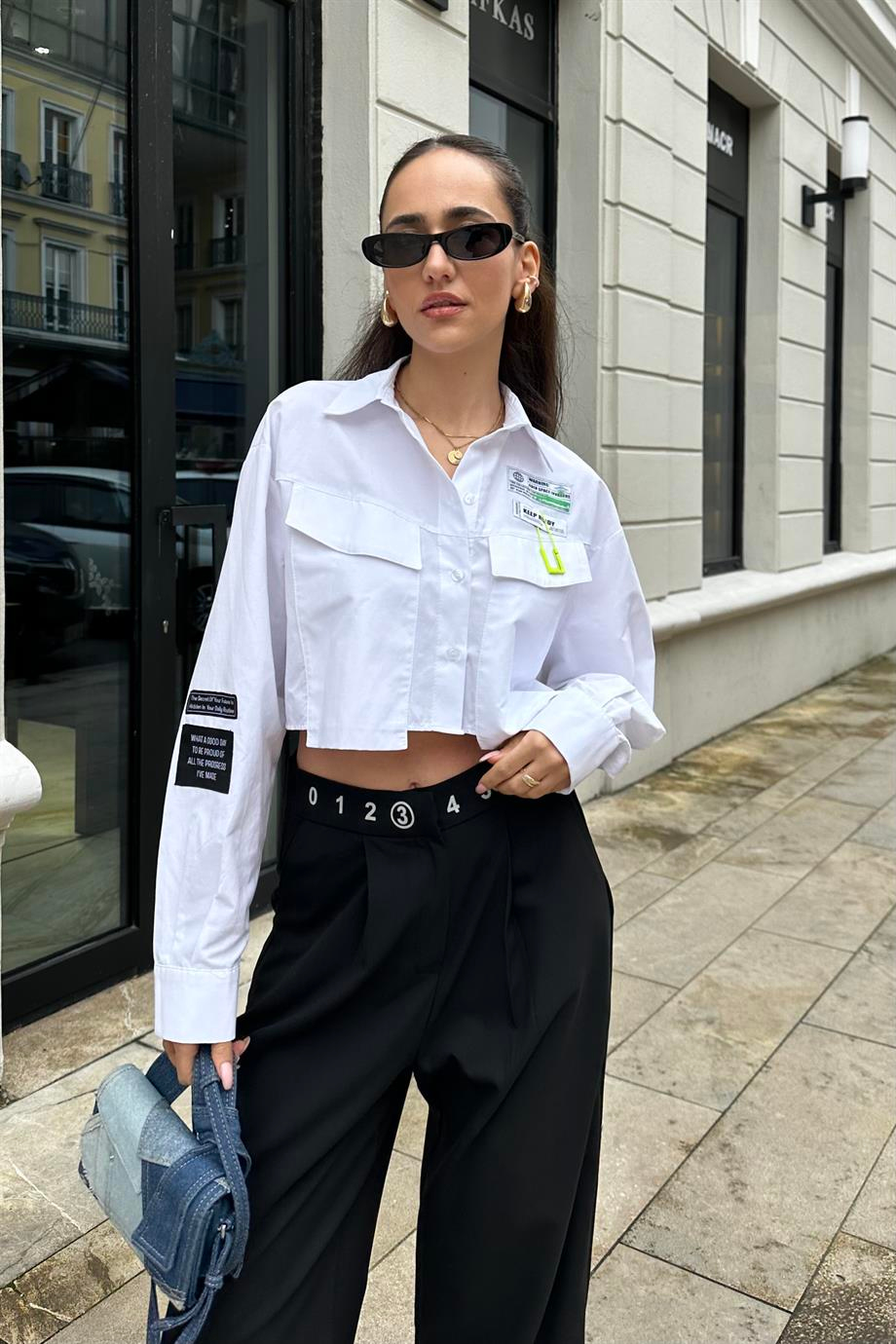 Beyaz Crop Tasarım Gömlek - Kadın Shirts Modelleri - Nazliye Moda - Kadın Giyim Modası