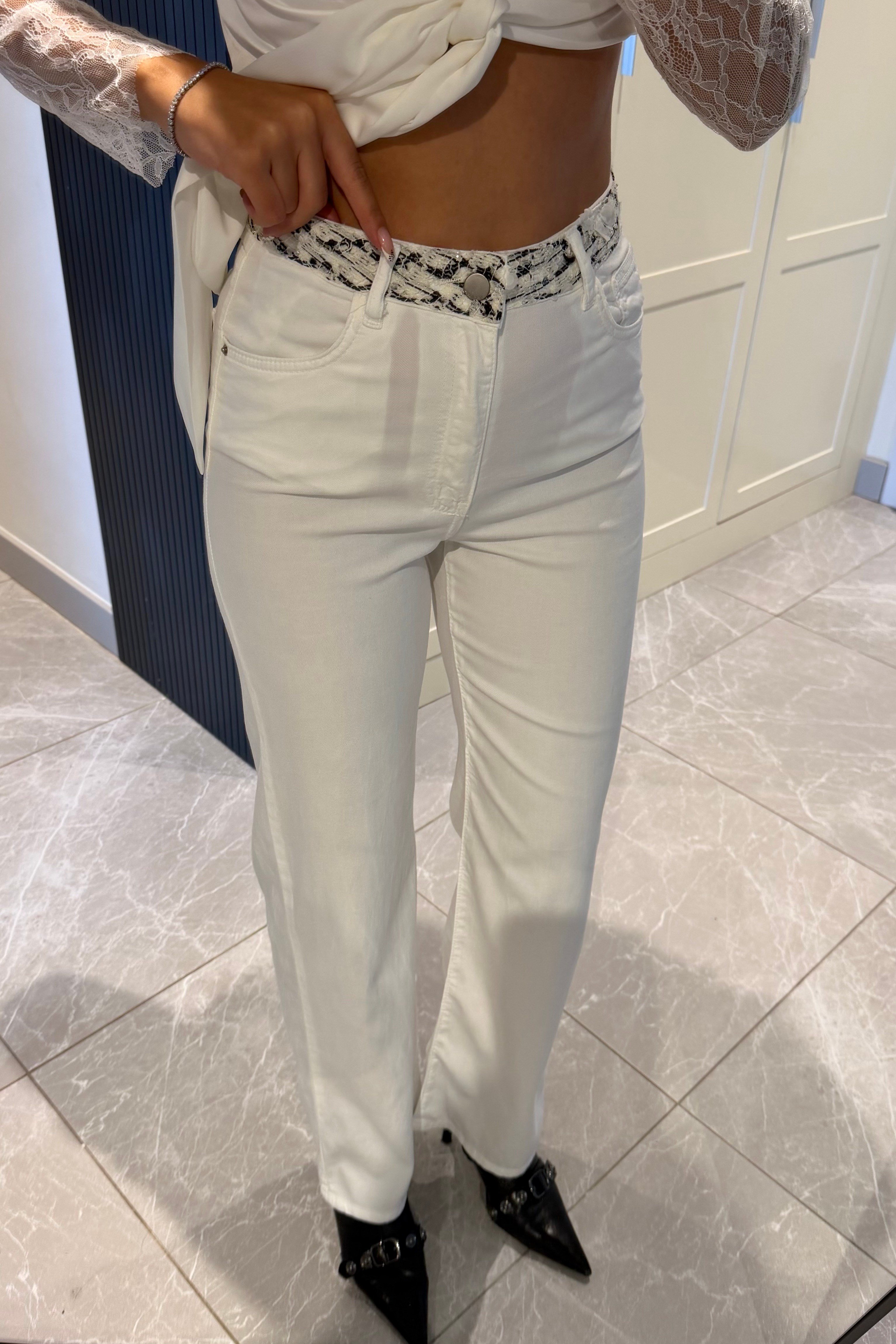 Beyaz Desenli Kemerli Pantolon - Kadın Trousers Modelleri - Nazliye Moda | Kadın Giyim Modası