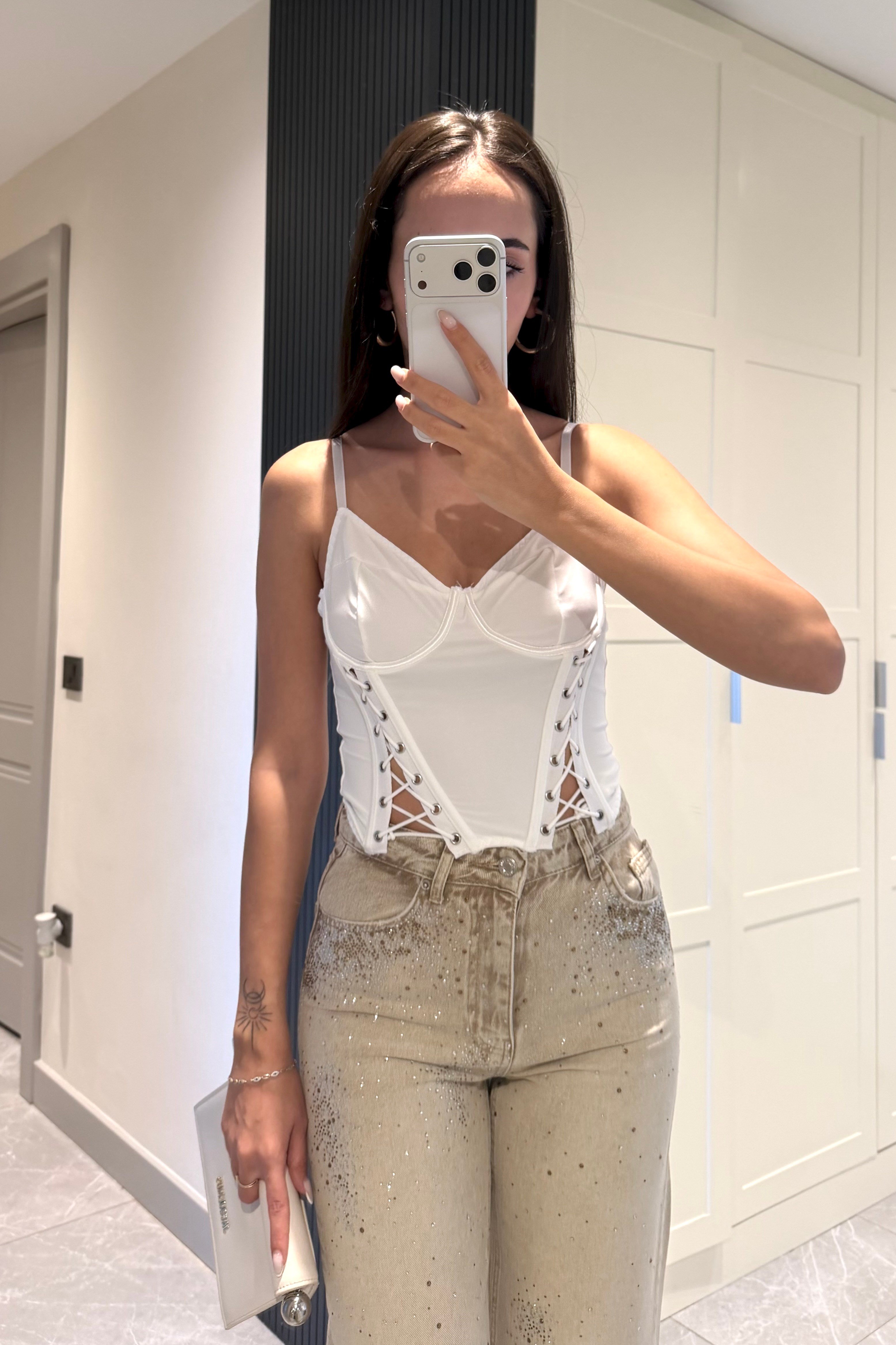 Beyaz İp Askı Bağlamalı Korse Bluz - Kadın Bluz Modelleri - Nazliye Moda | Kadın Giyim Modası
