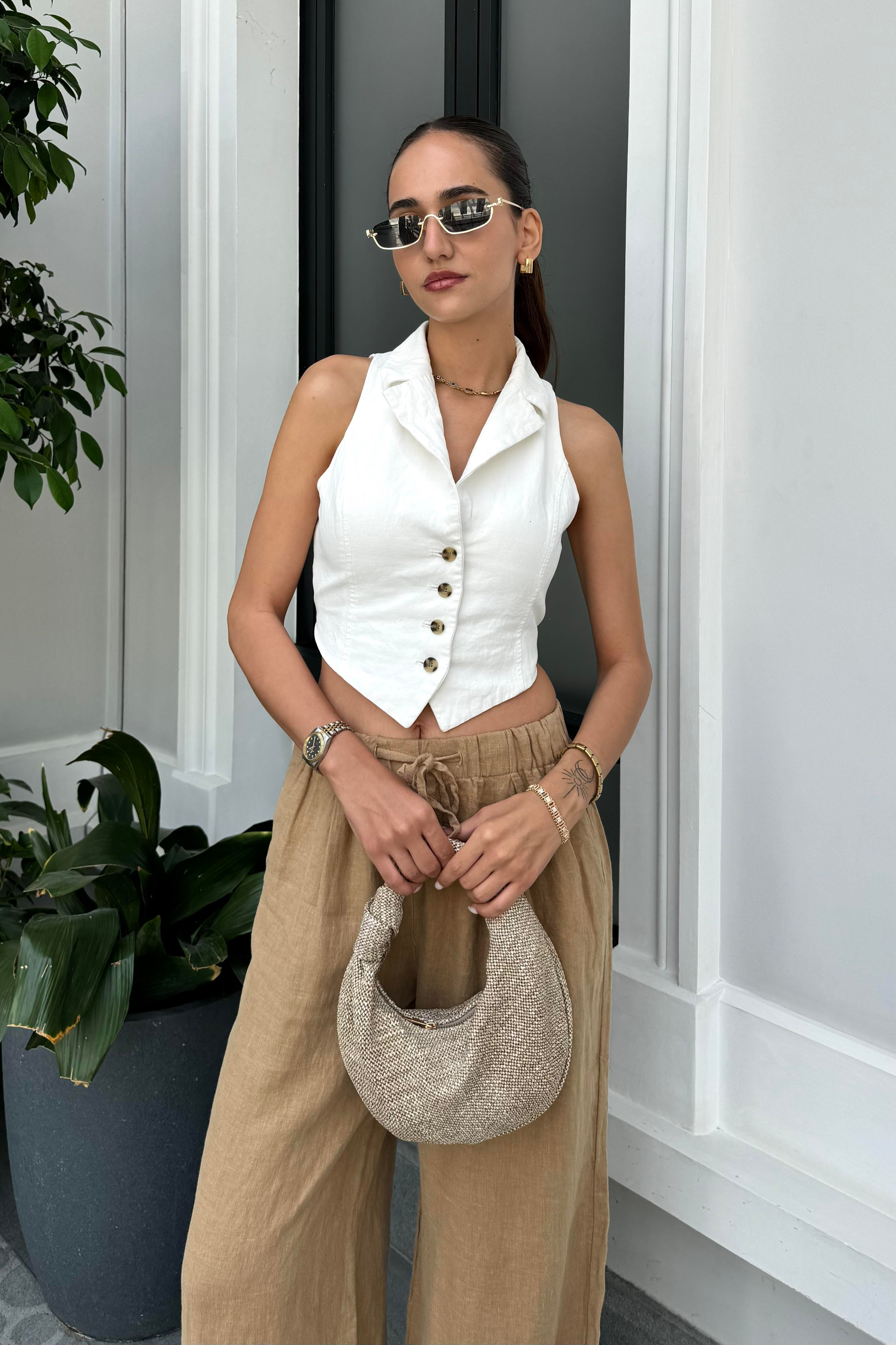 Beyaz Keten Yelek - Kadın Yelek Modelleri - Nazliye Moda - Kadın Giyim Modası